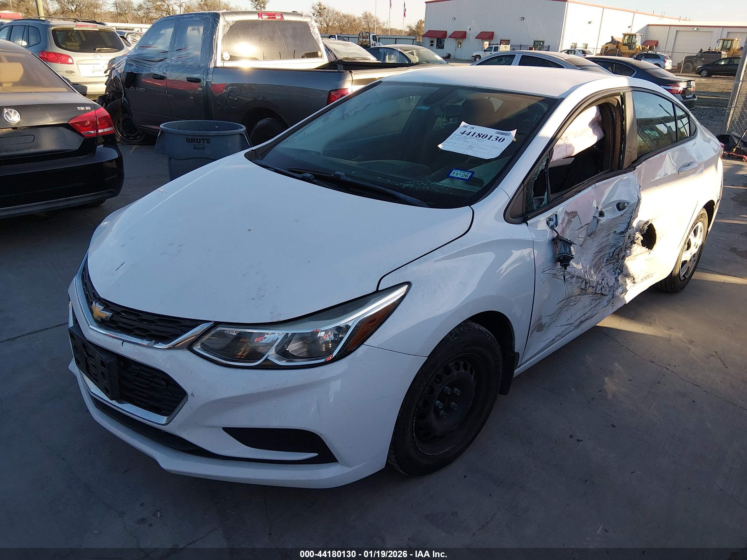 CHEVROLET CRUZE image 2