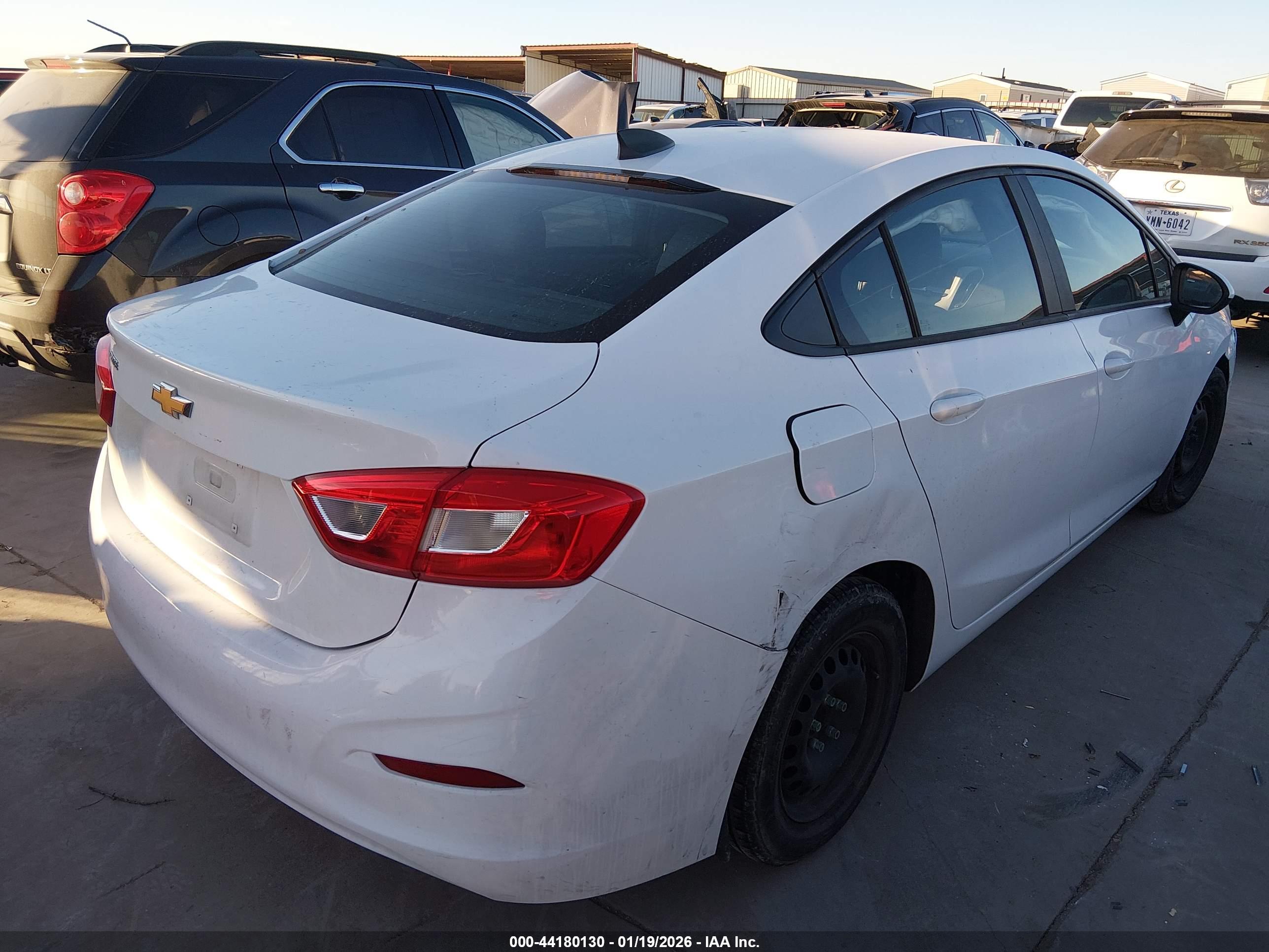 CHEVROLET CRUZE image 4