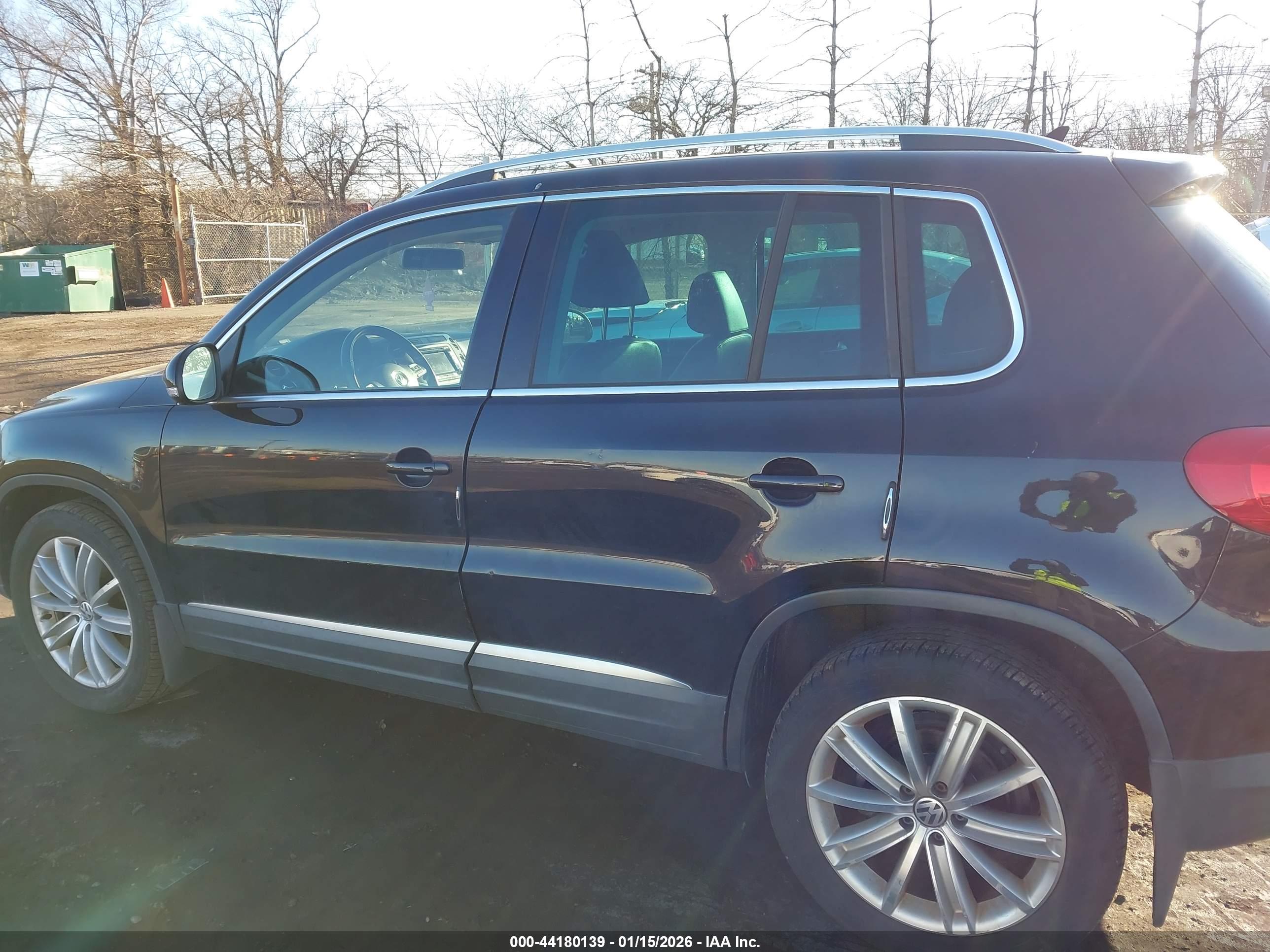 VOLKSWAGEN TIGUAN image 6