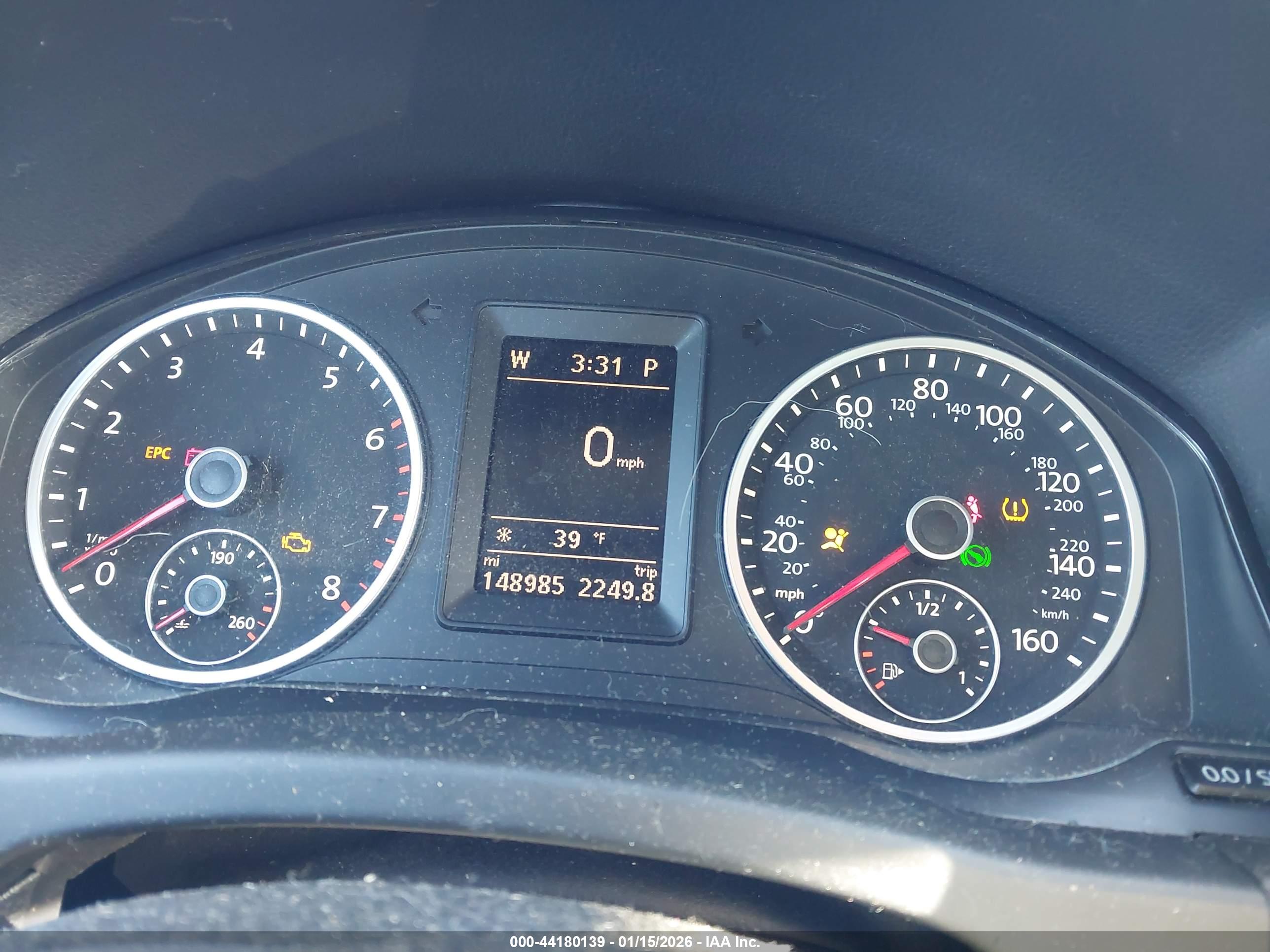 VOLKSWAGEN TIGUAN image 7