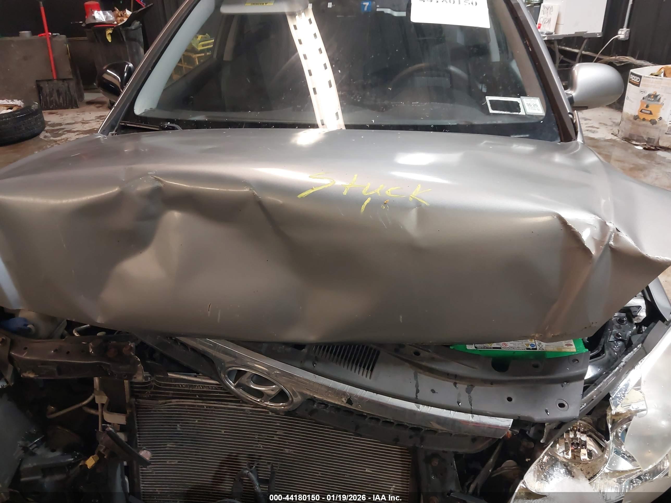 HYUNDAI ELANTRA image 10