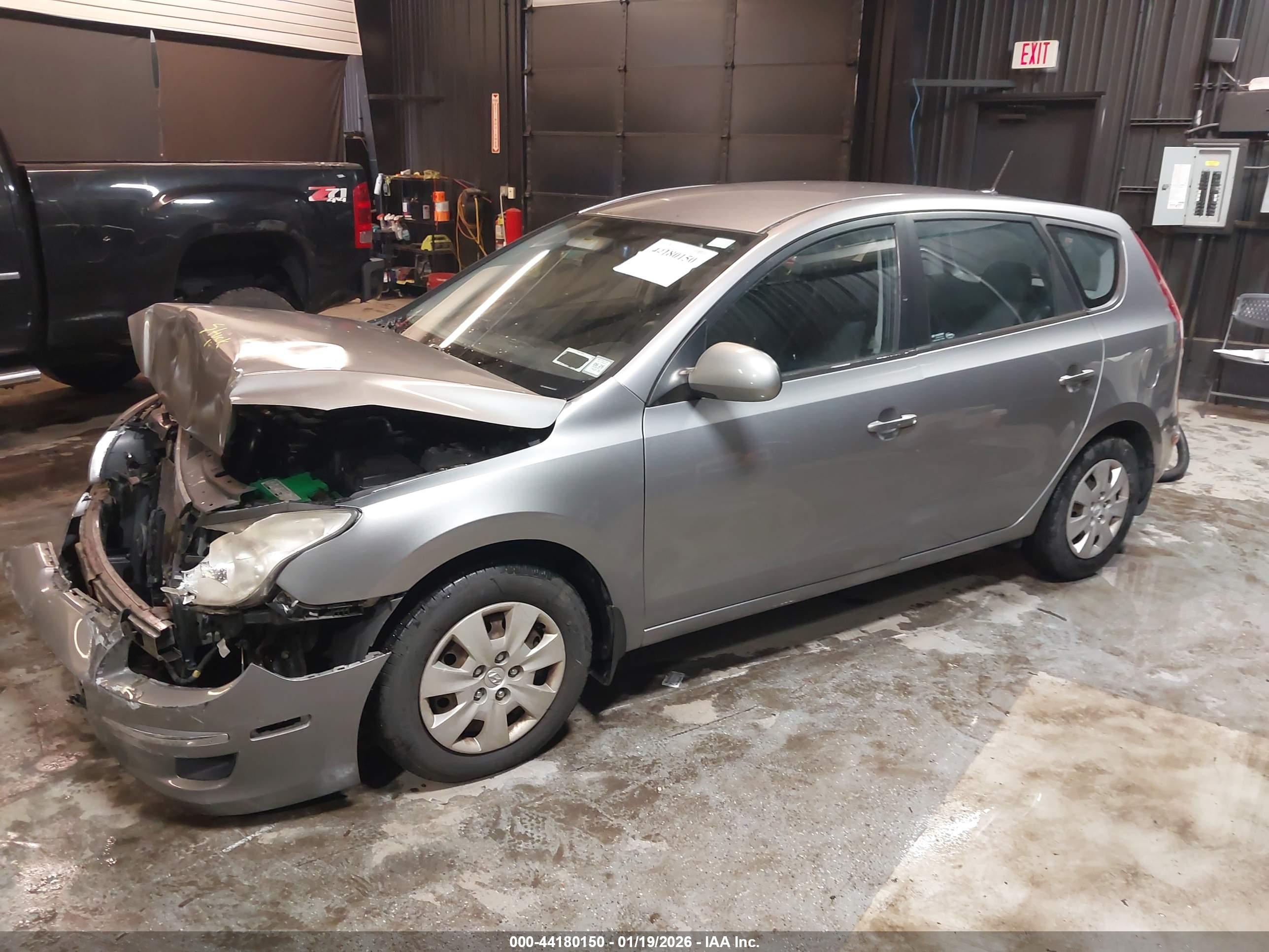 HYUNDAI ELANTRA image 2