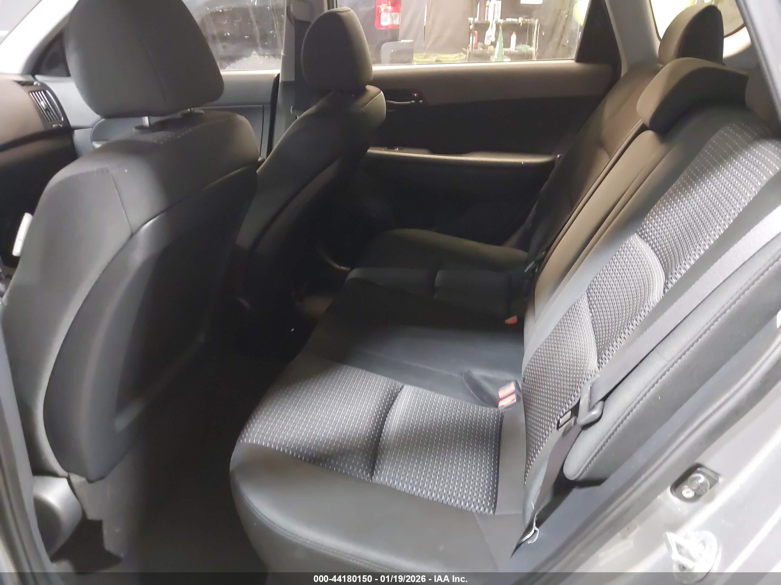 HYUNDAI ELANTRA image 8
