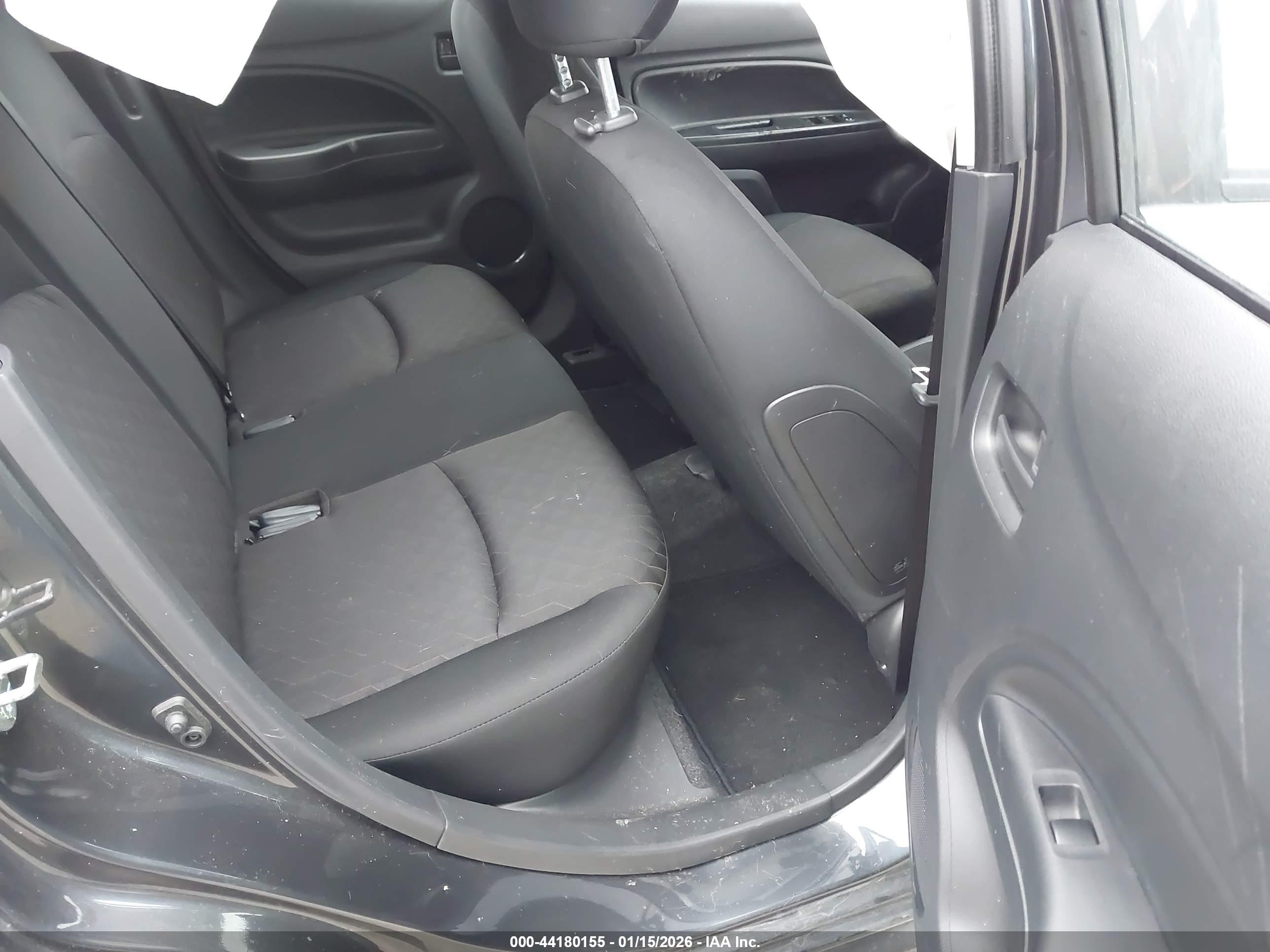 MITSUBISHI MIRAGE image 8