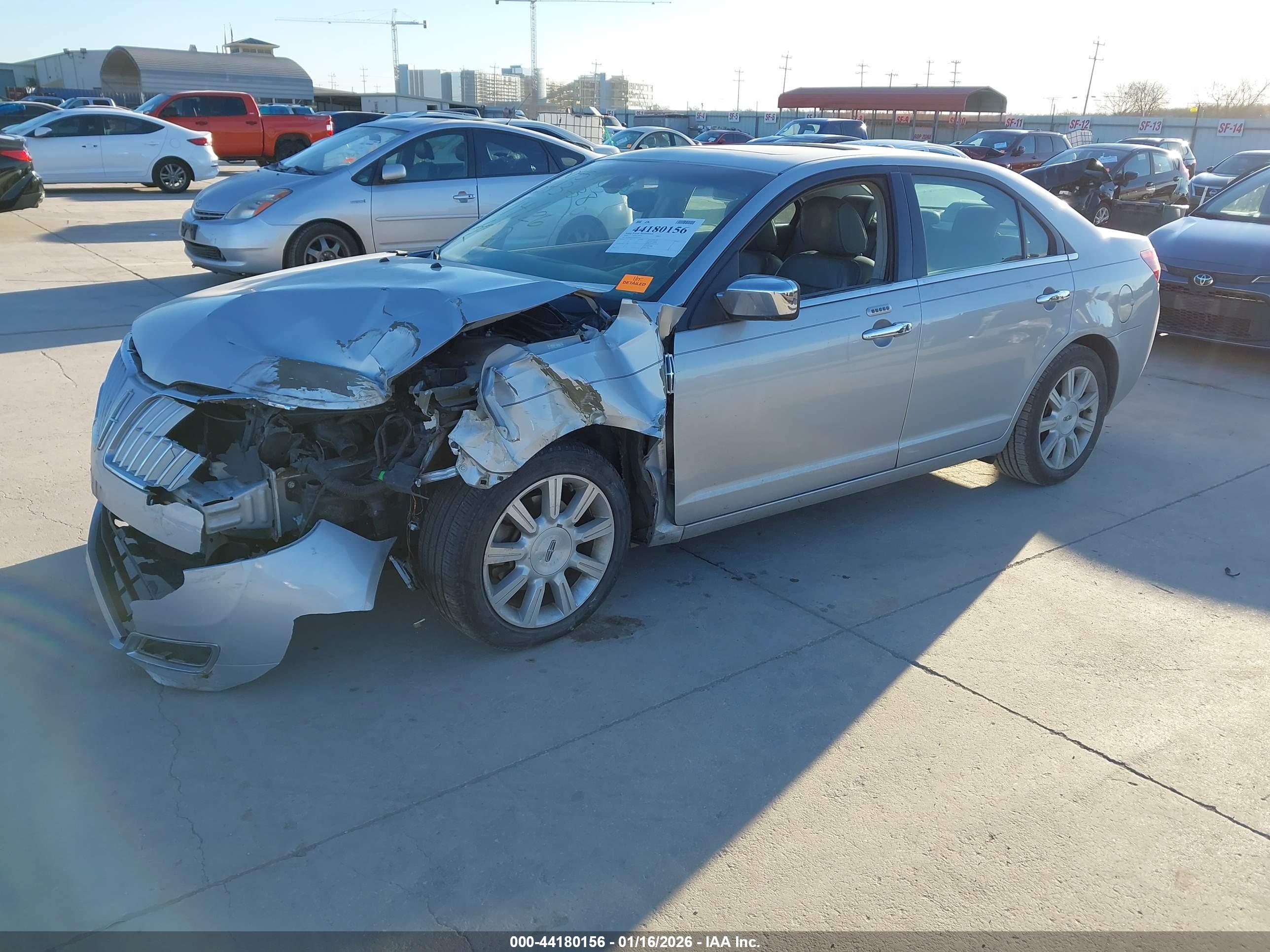 LINCOLN MKZ image 2