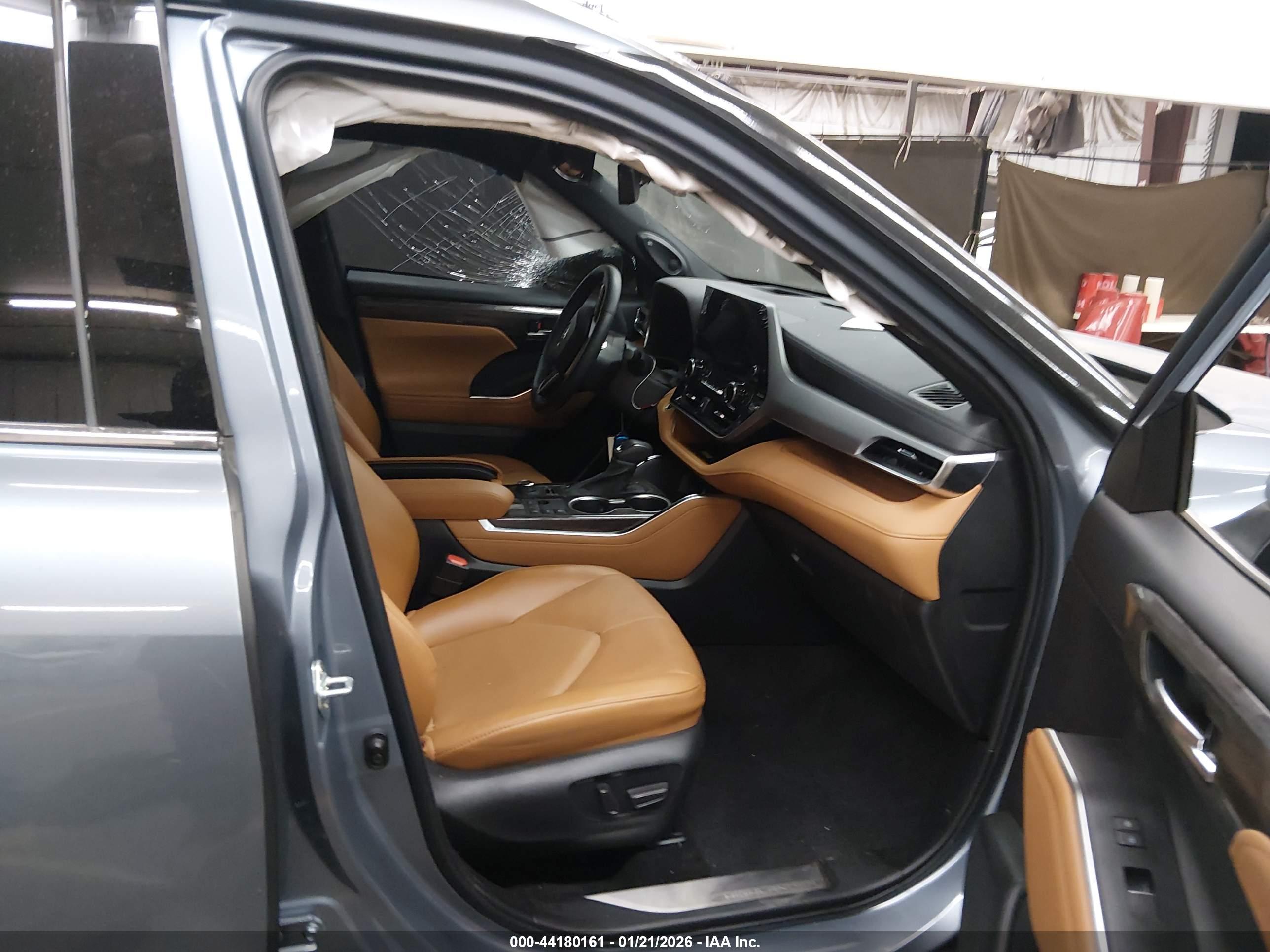 TOYOTA HIGHLANDER image 5