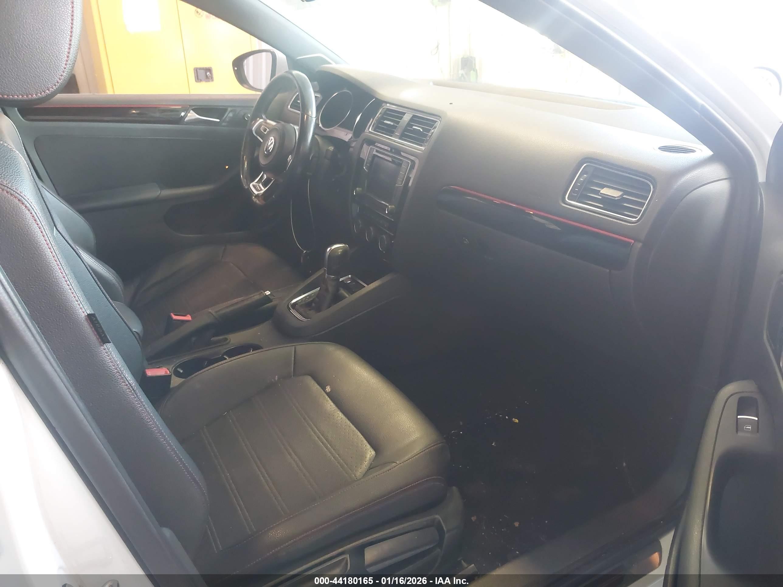 VOLKSWAGEN JETTA image 5