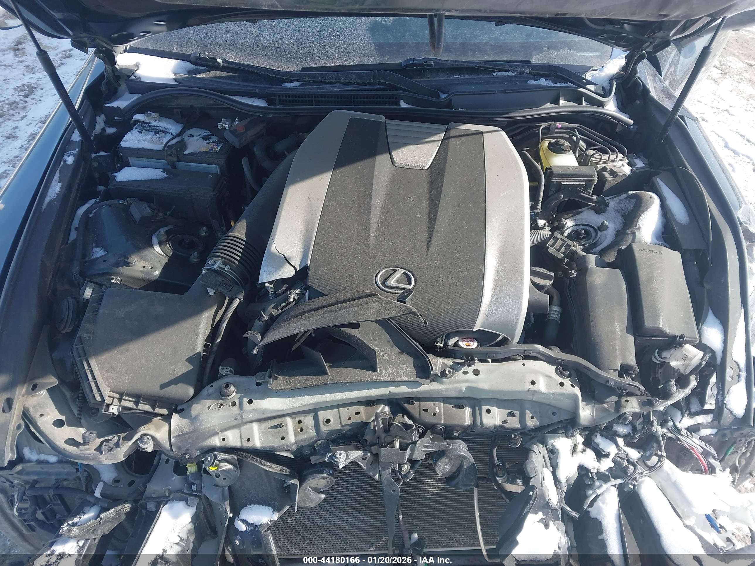 LEXUS IS image 10