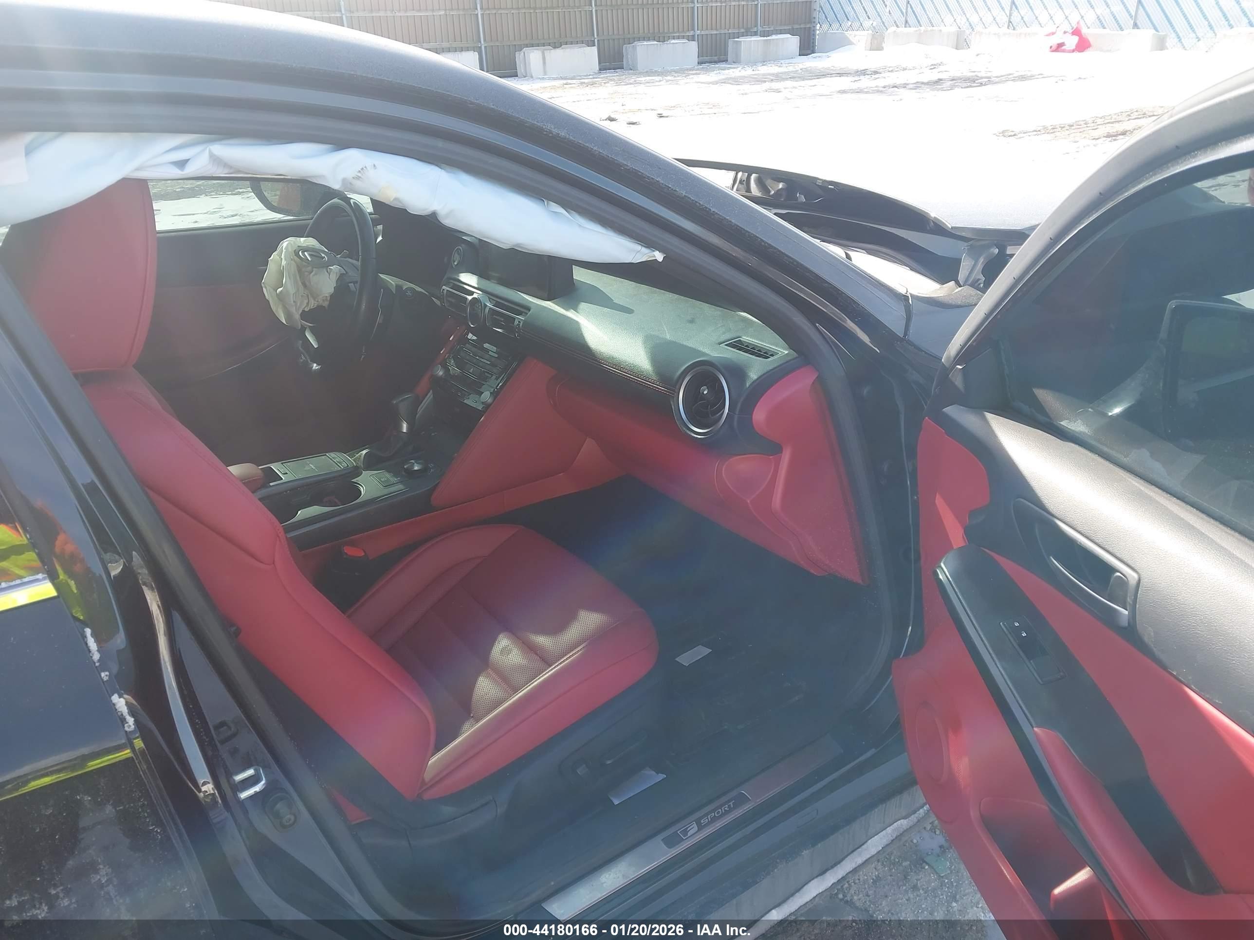LEXUS IS image 5