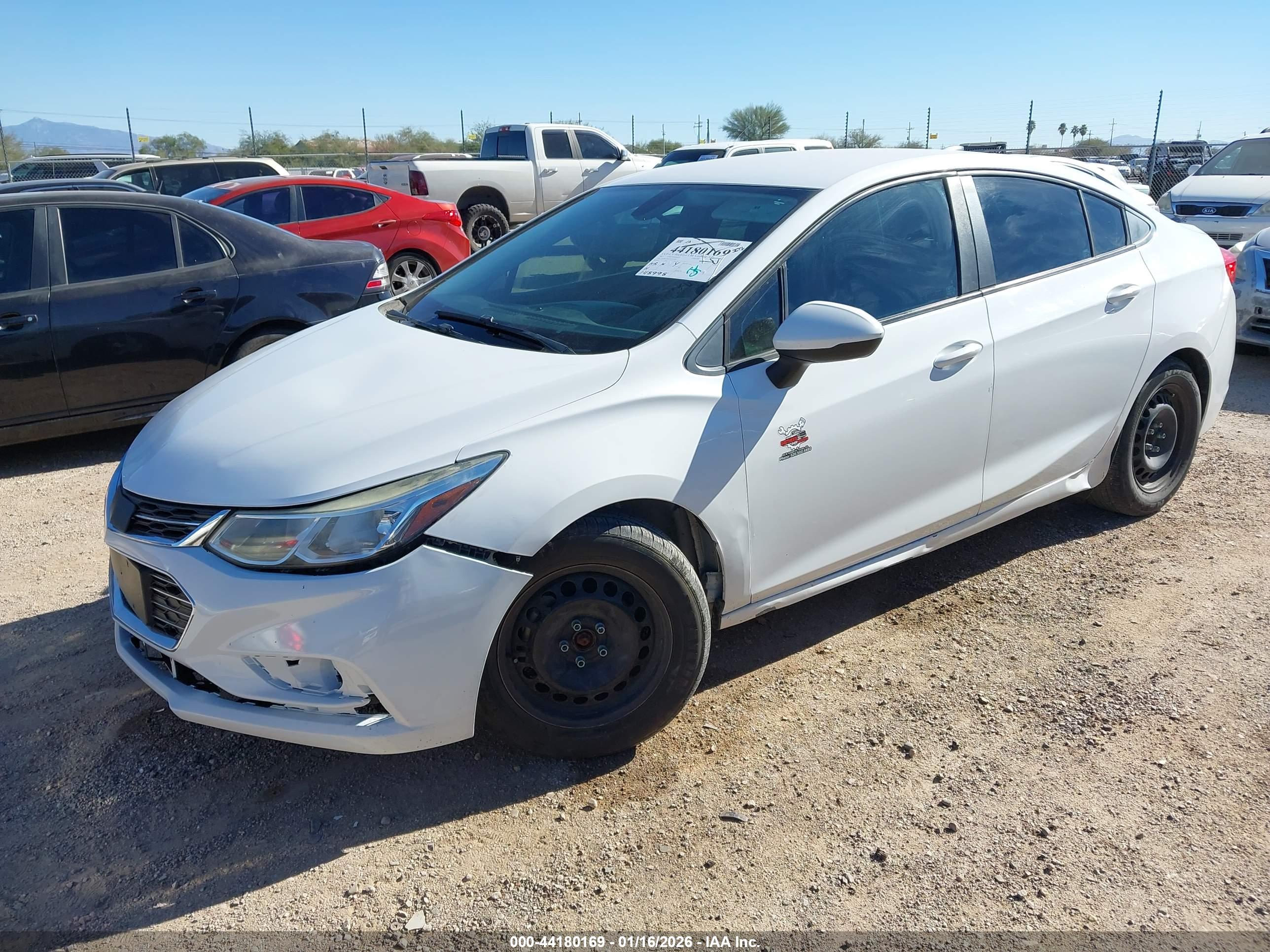 CHEVROLET CRUZE image 2