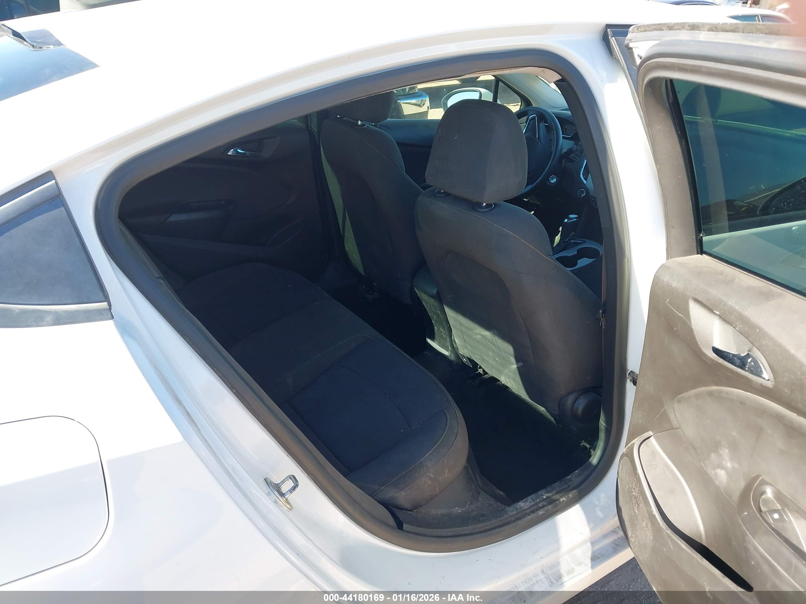 CHEVROLET CRUZE image 8