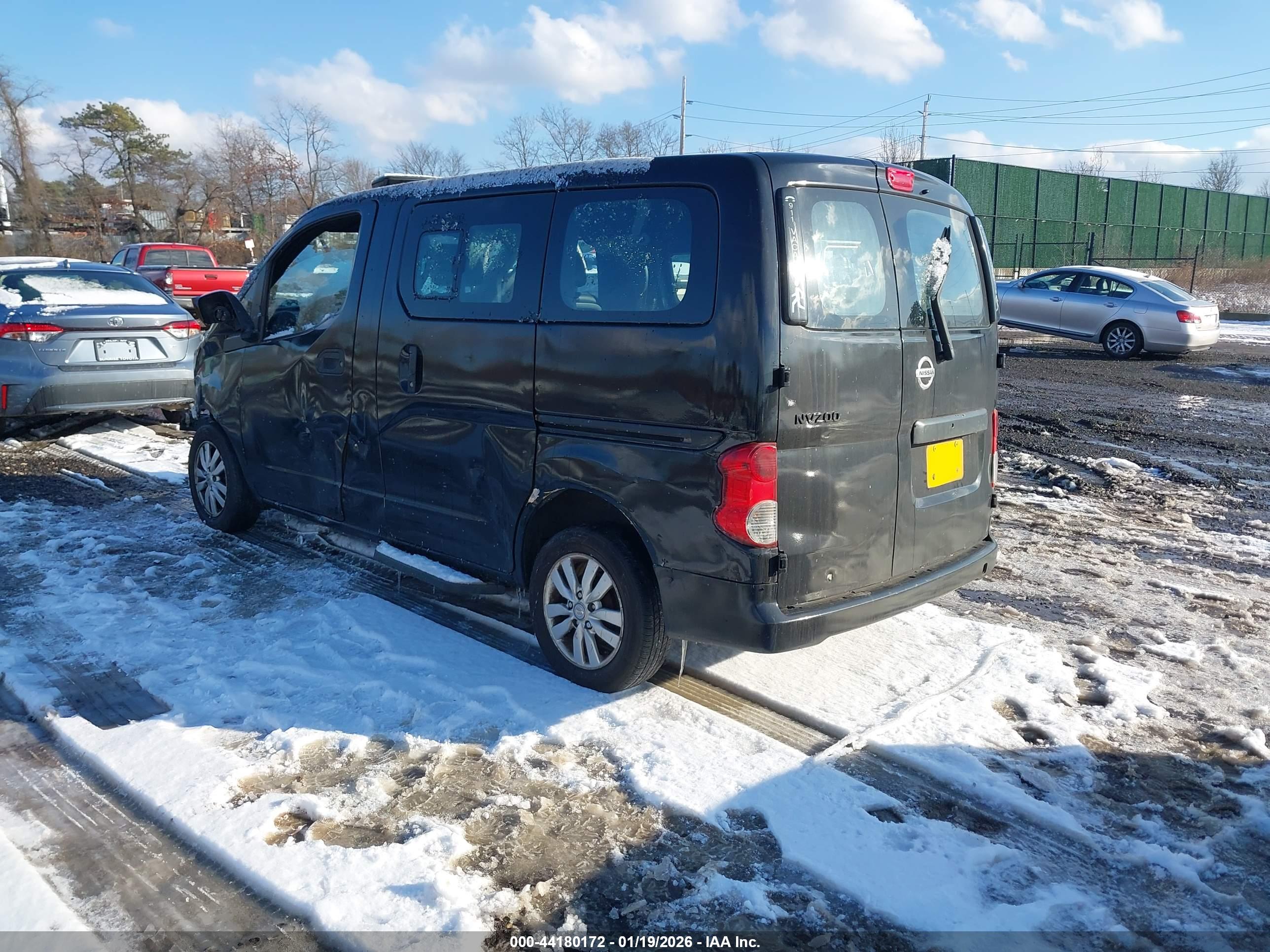 NISSAN NV200 image 3