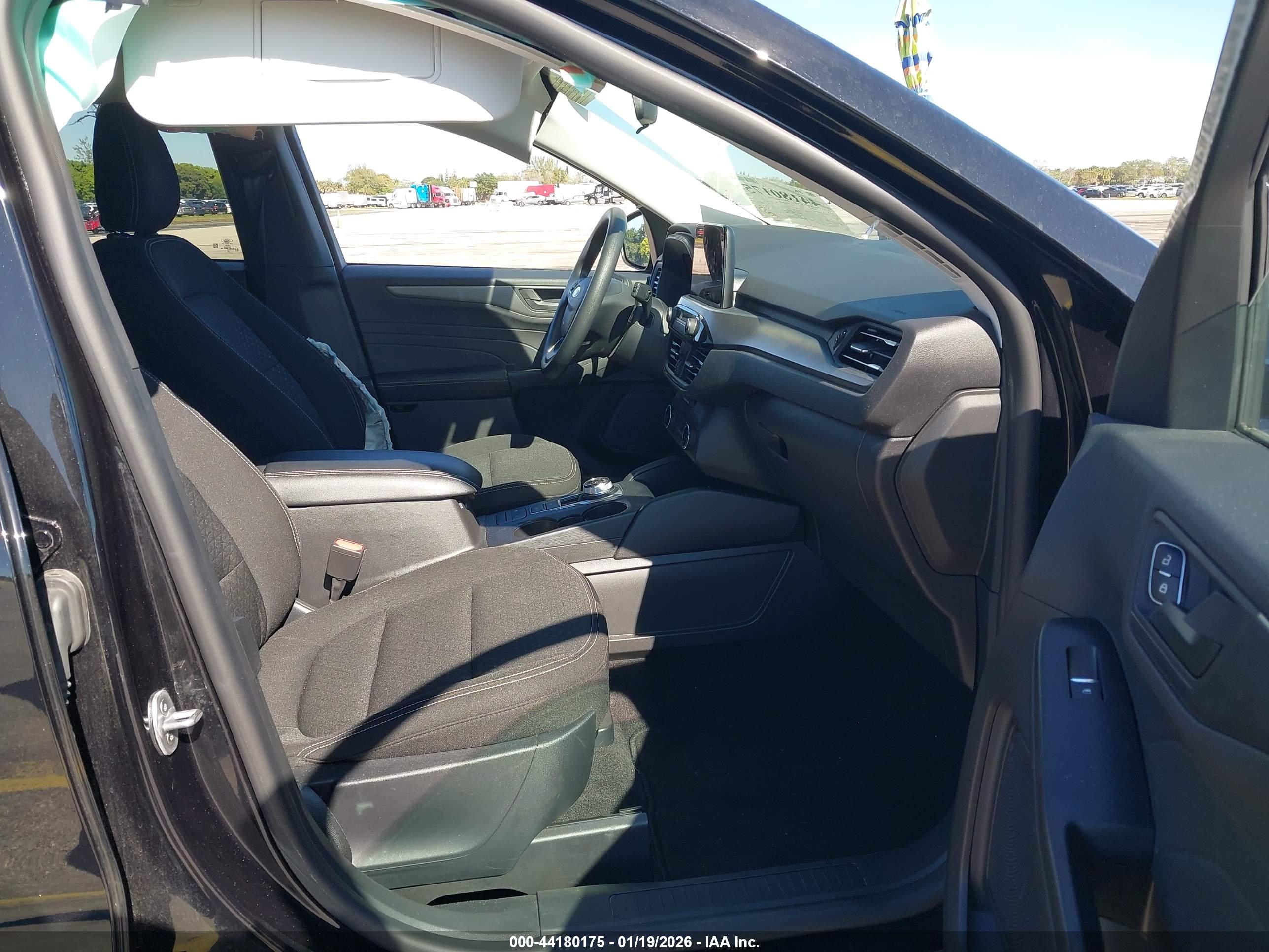 FORD ESCAPE image 5