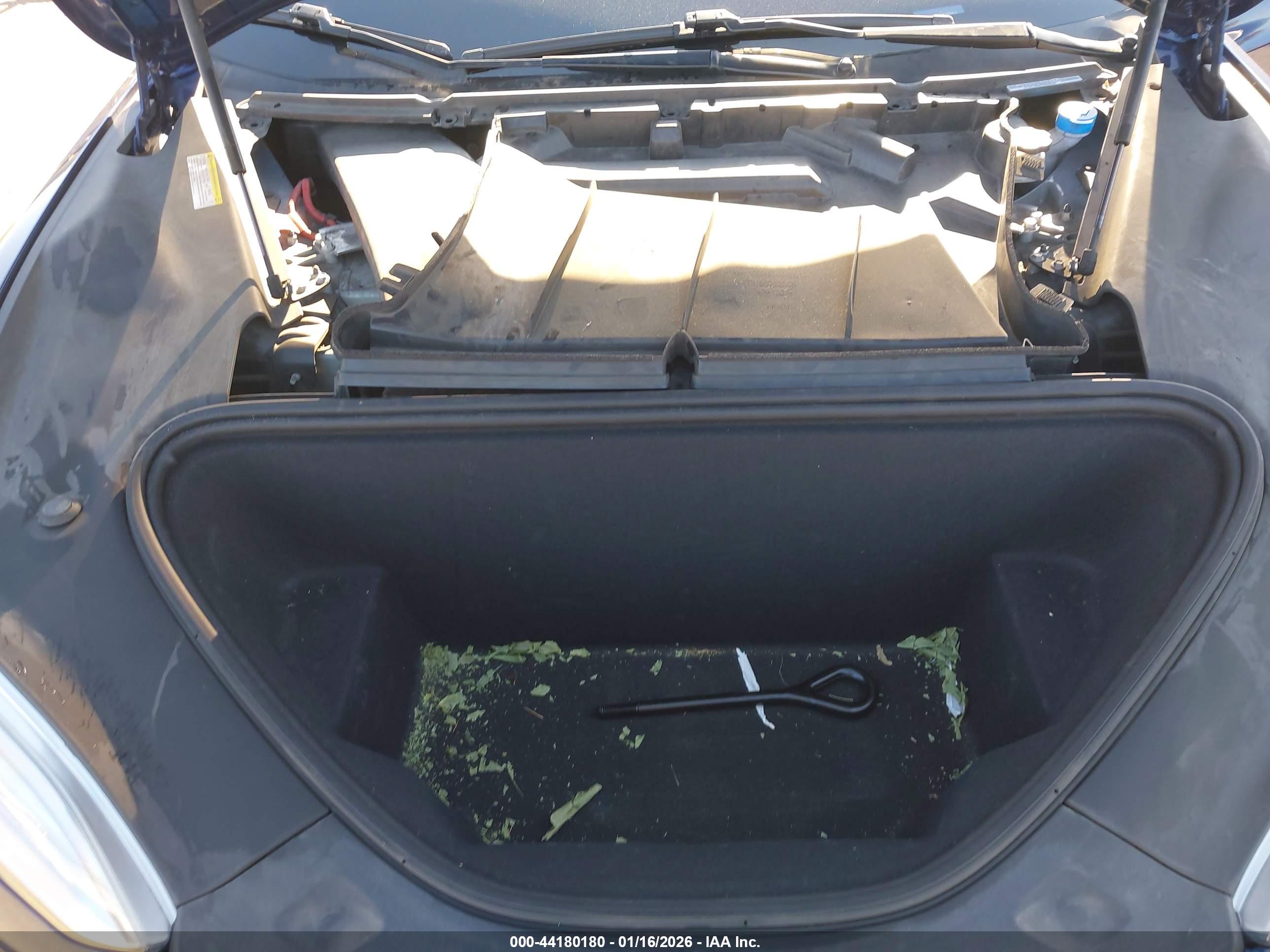 TESLA MODEL image 10