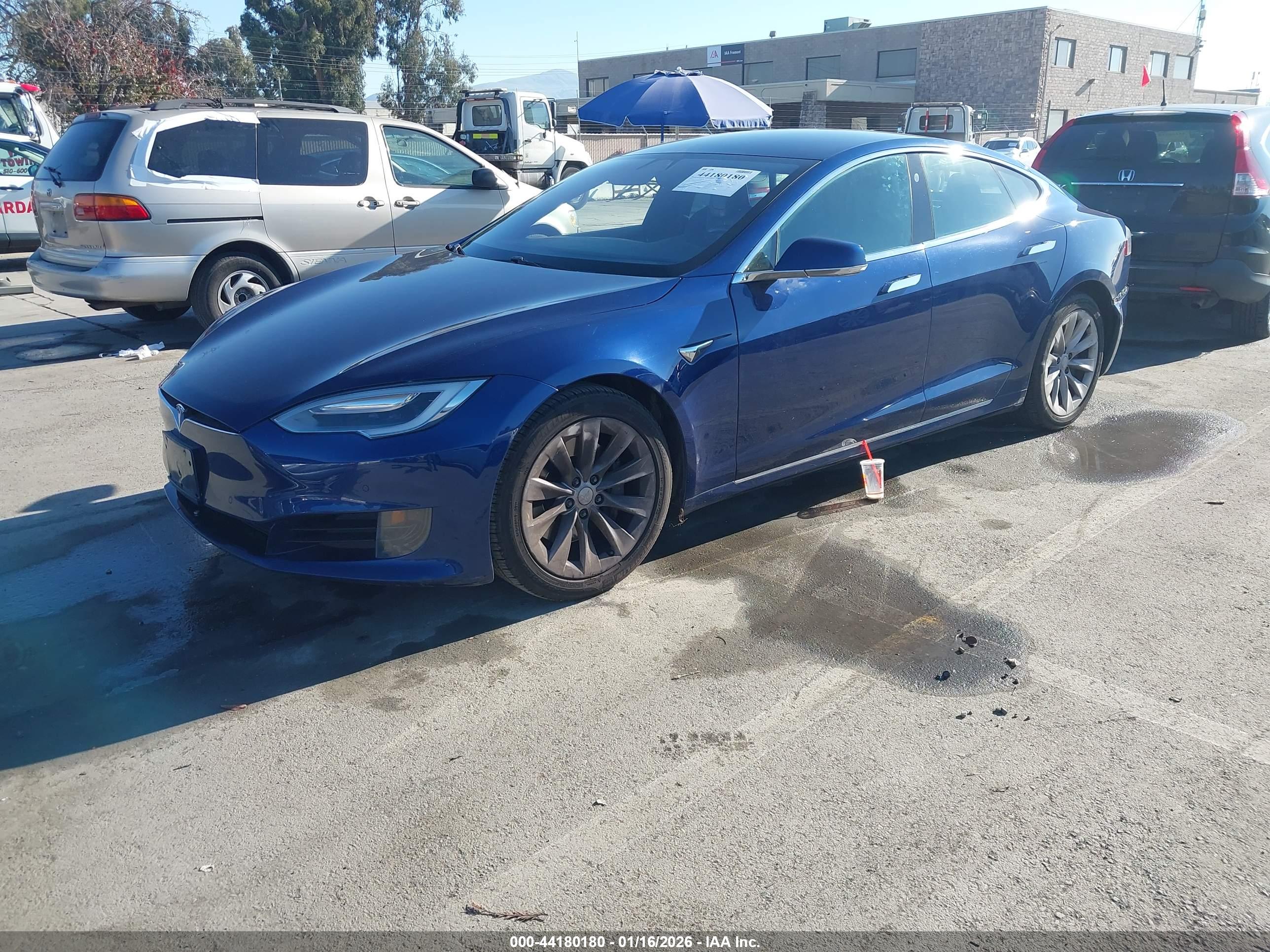 TESLA MODEL image 2