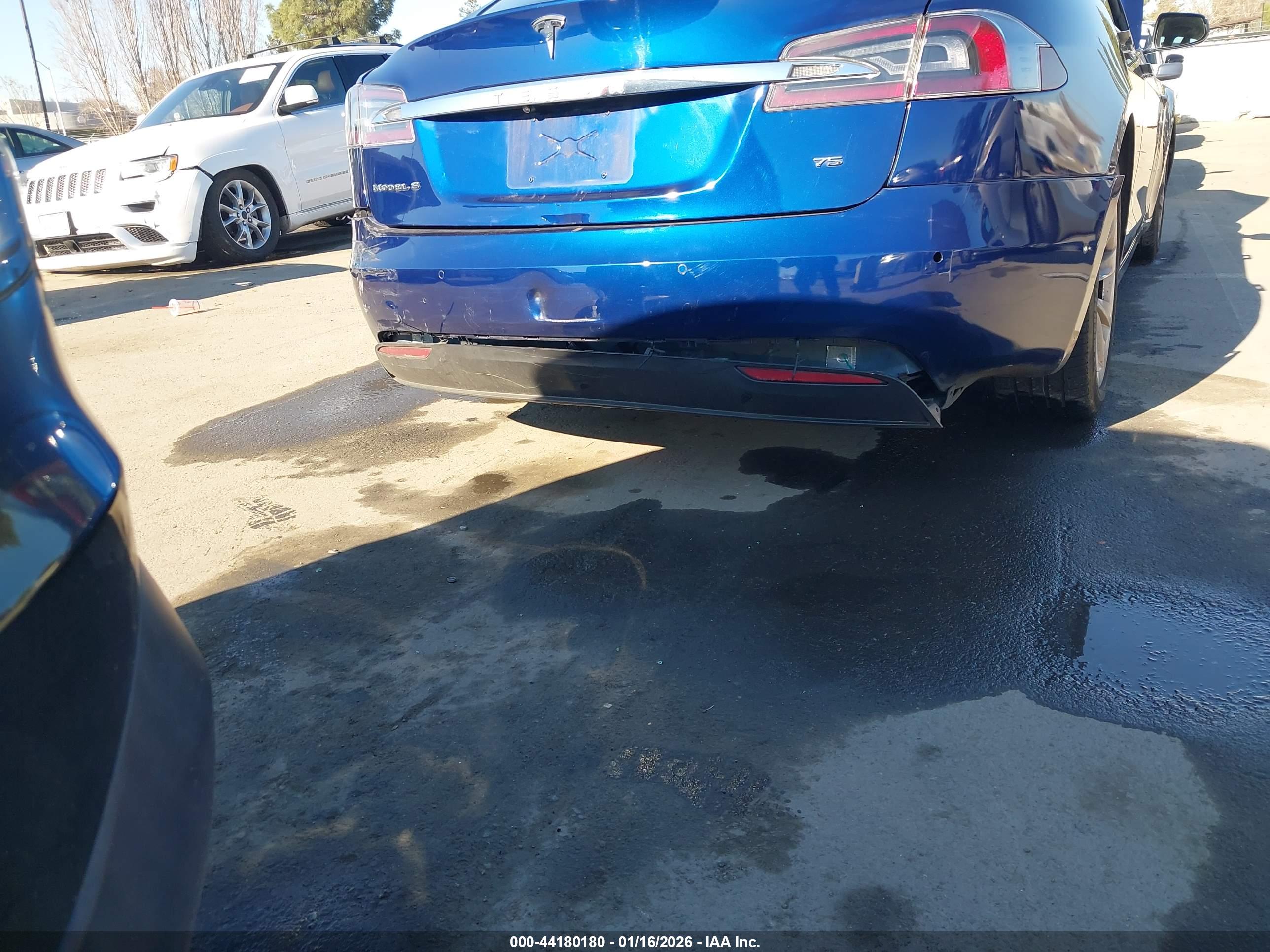 TESLA MODEL image 6