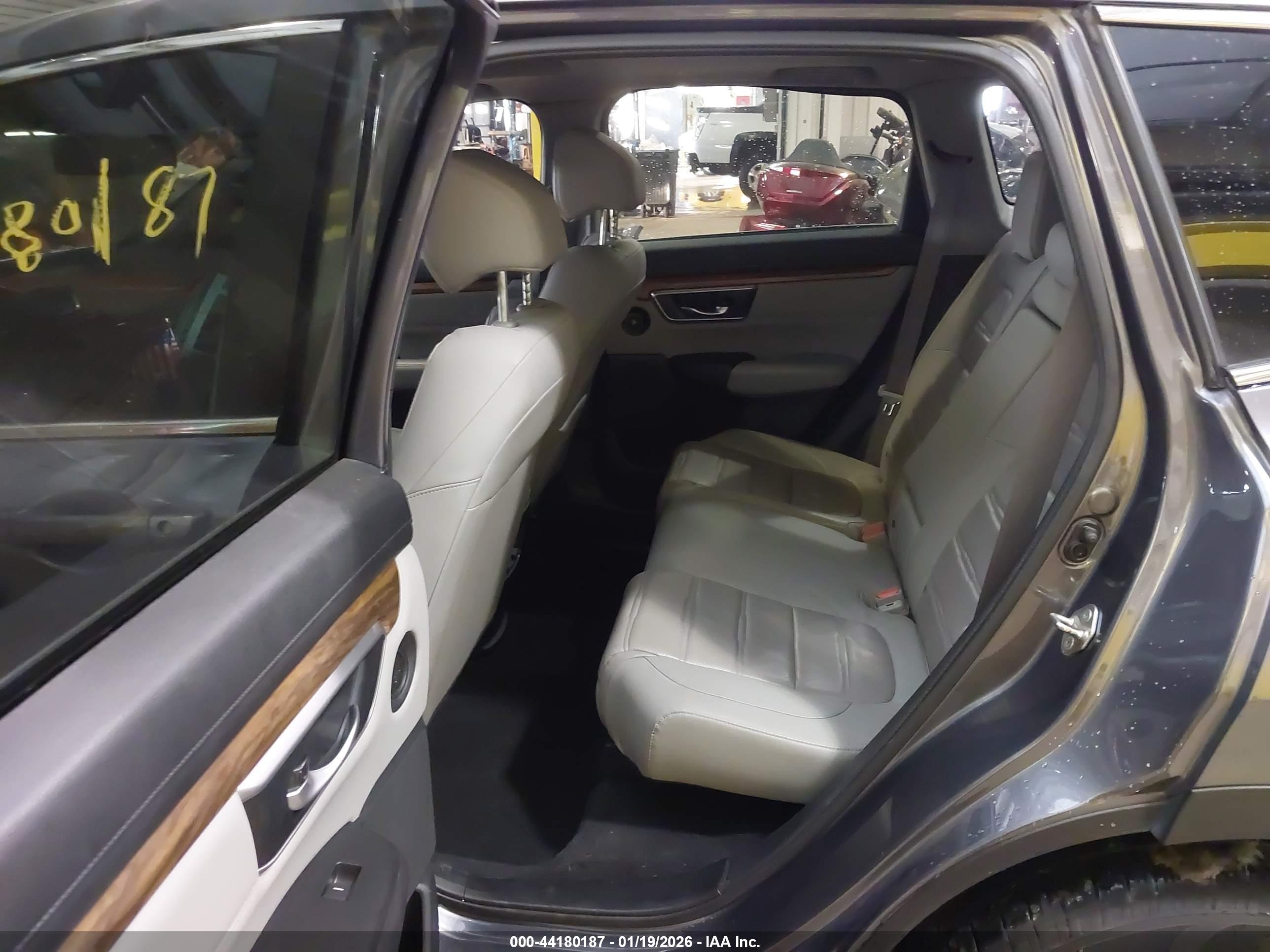 HONDA CR-V image 8