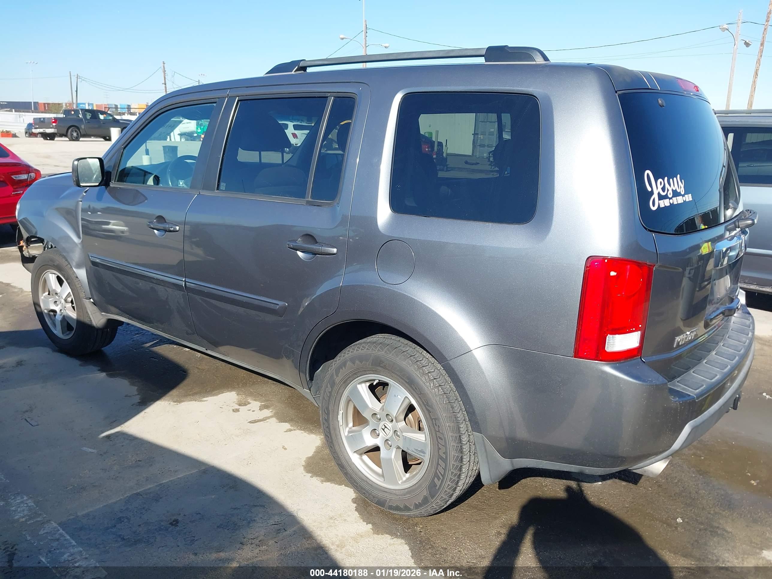 HONDA PILOT image 3