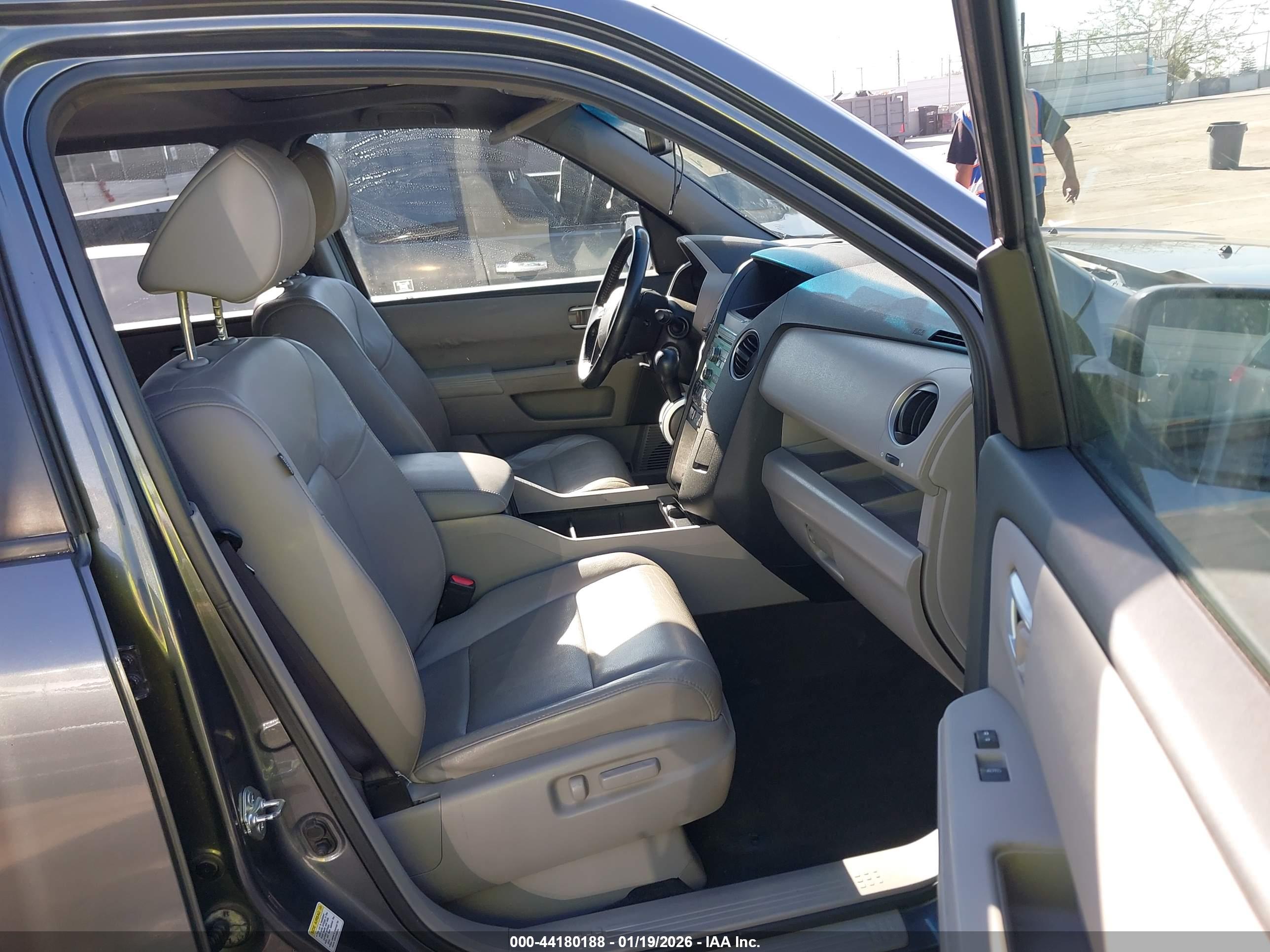 HONDA PILOT image 5