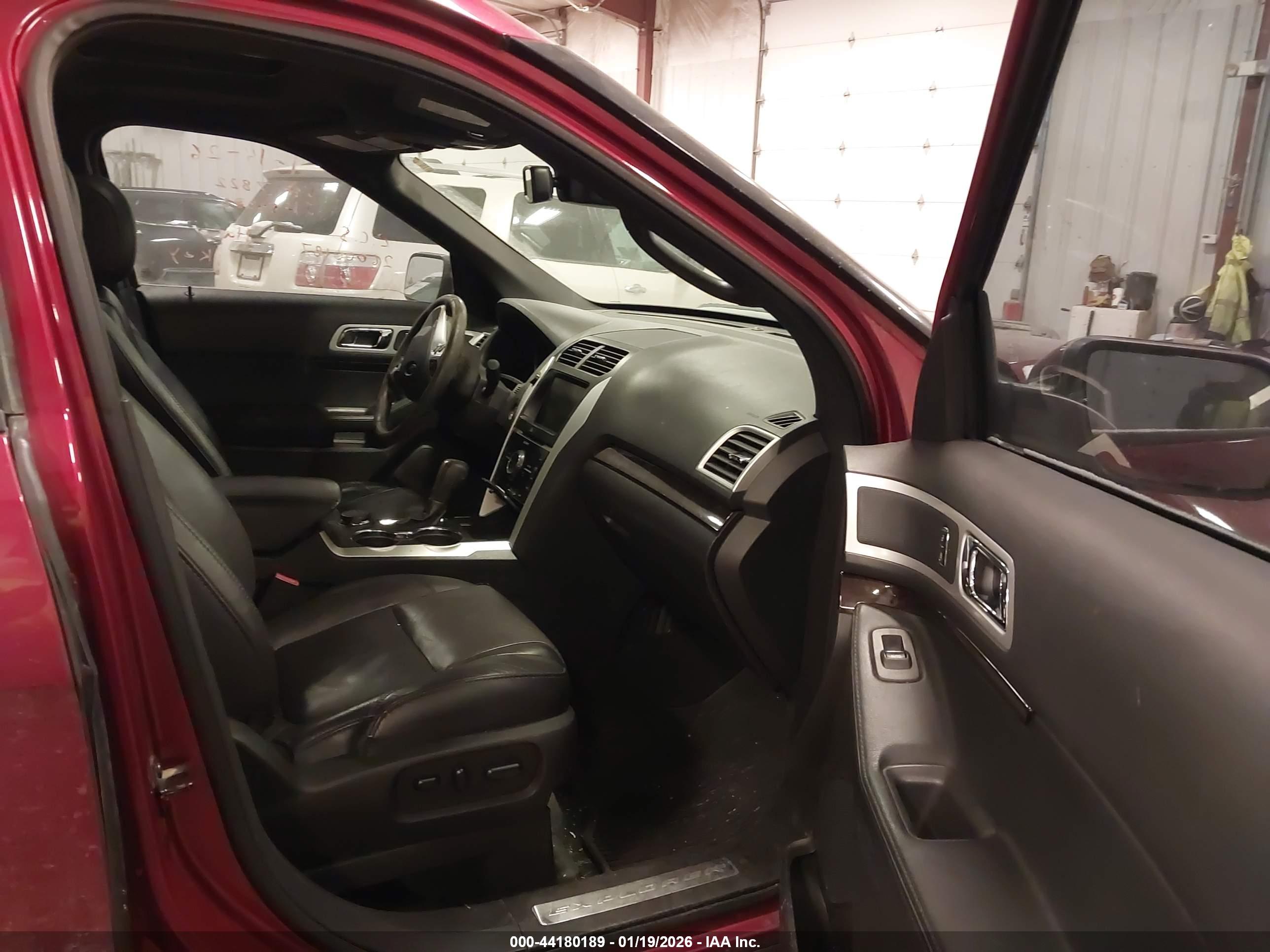 FORD EXPLORER image 5