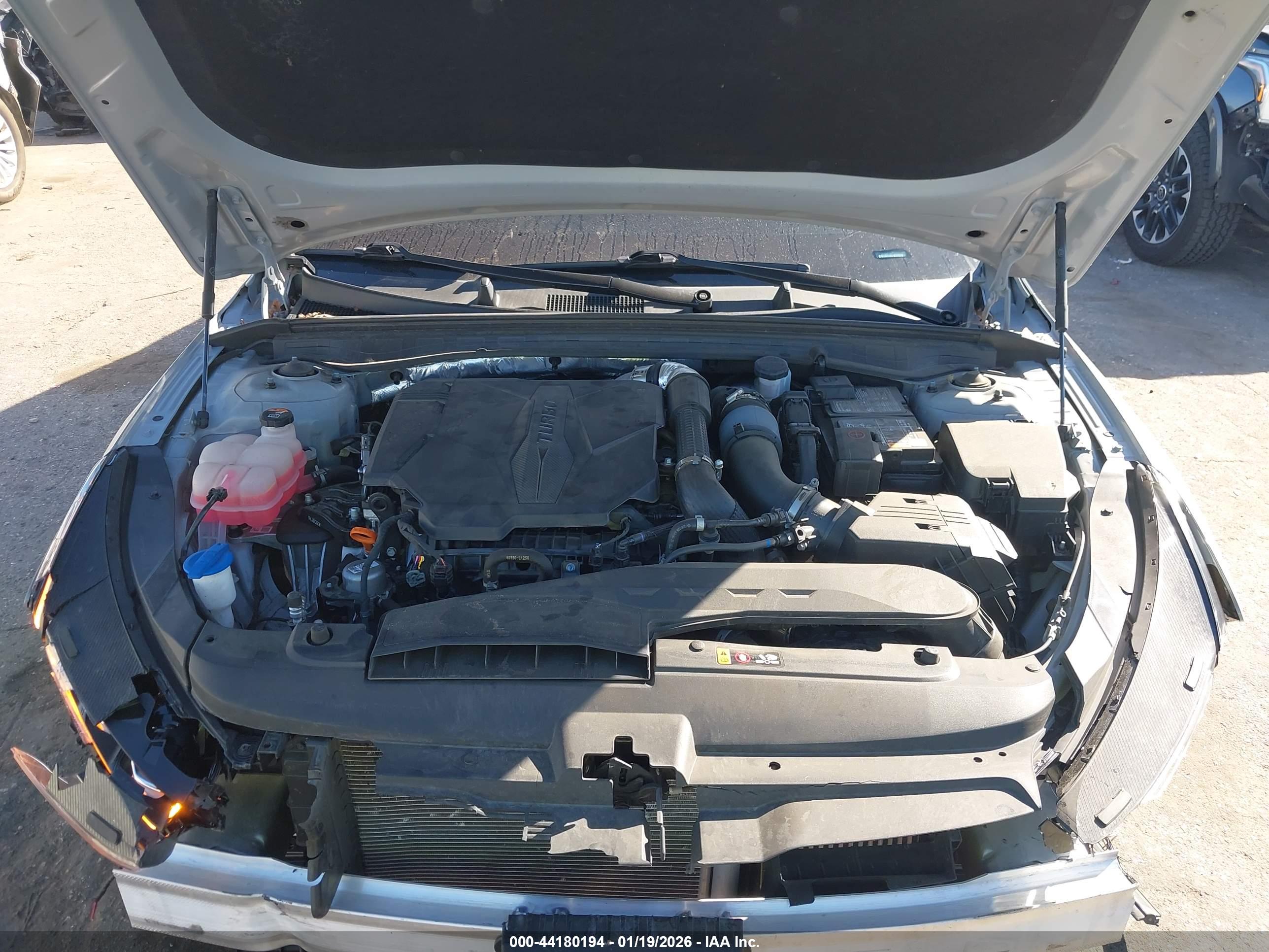 KIA K5 image 10