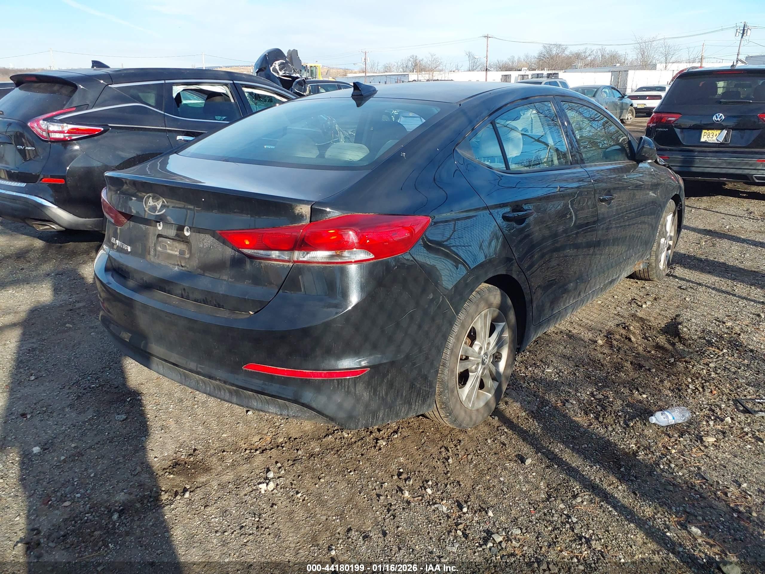 HYUNDAI ELANTRA image 4