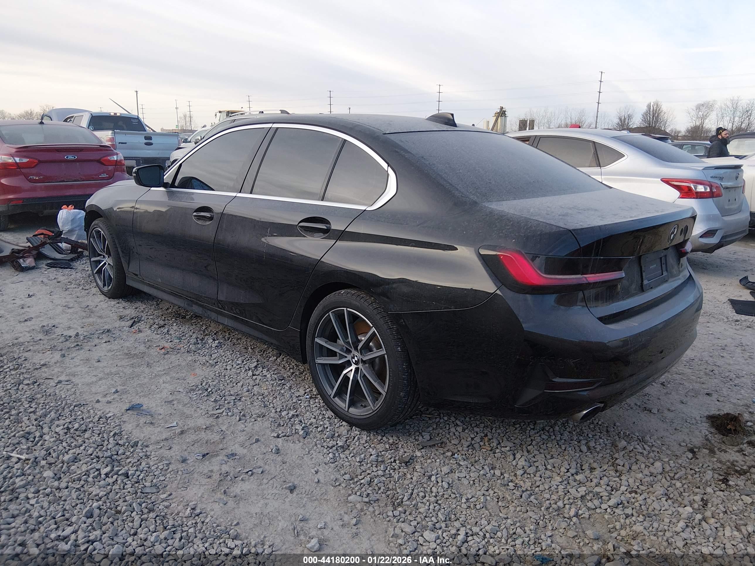 BMW 330I image 3