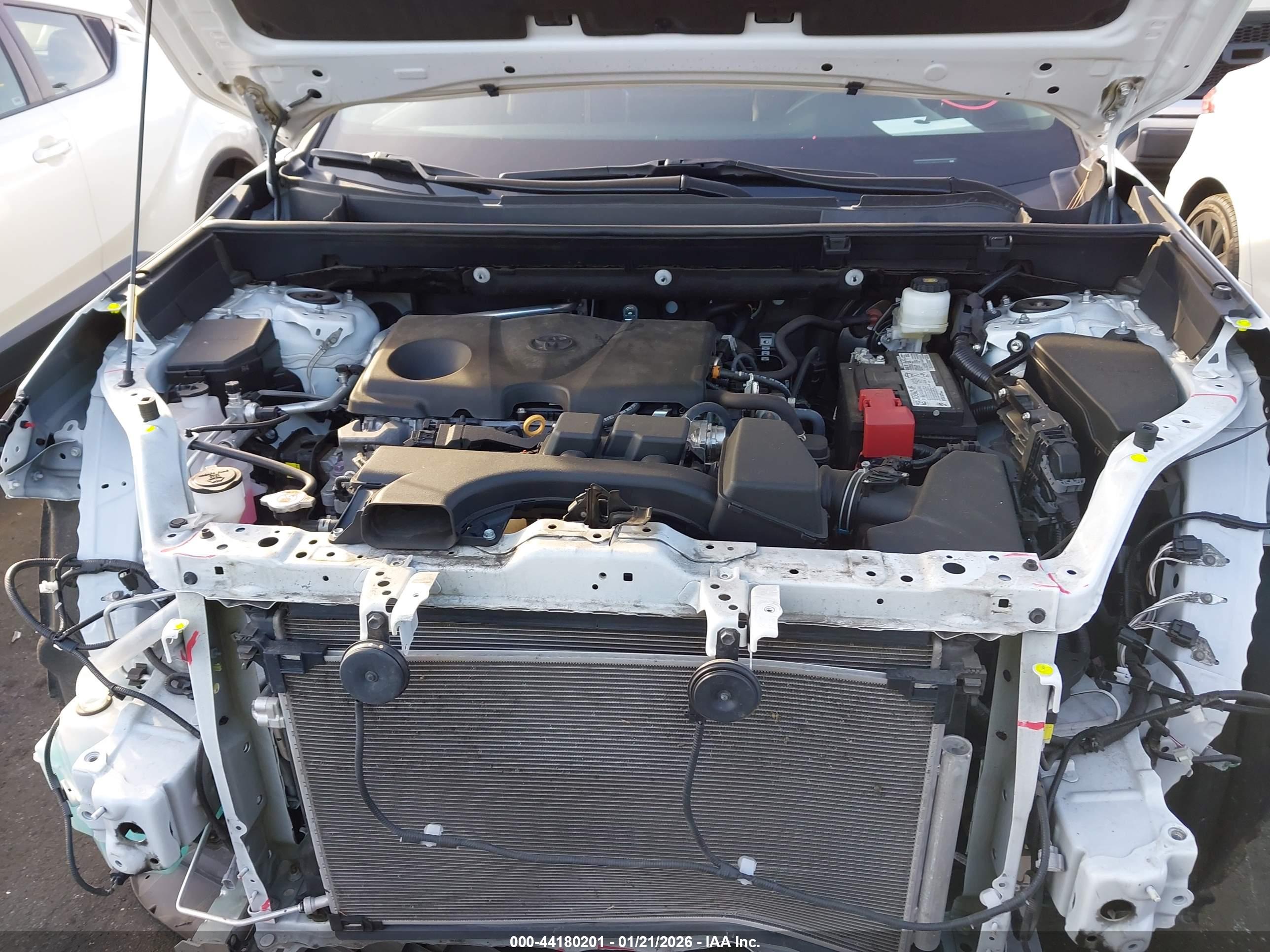TOYOTA RAV4 image 10