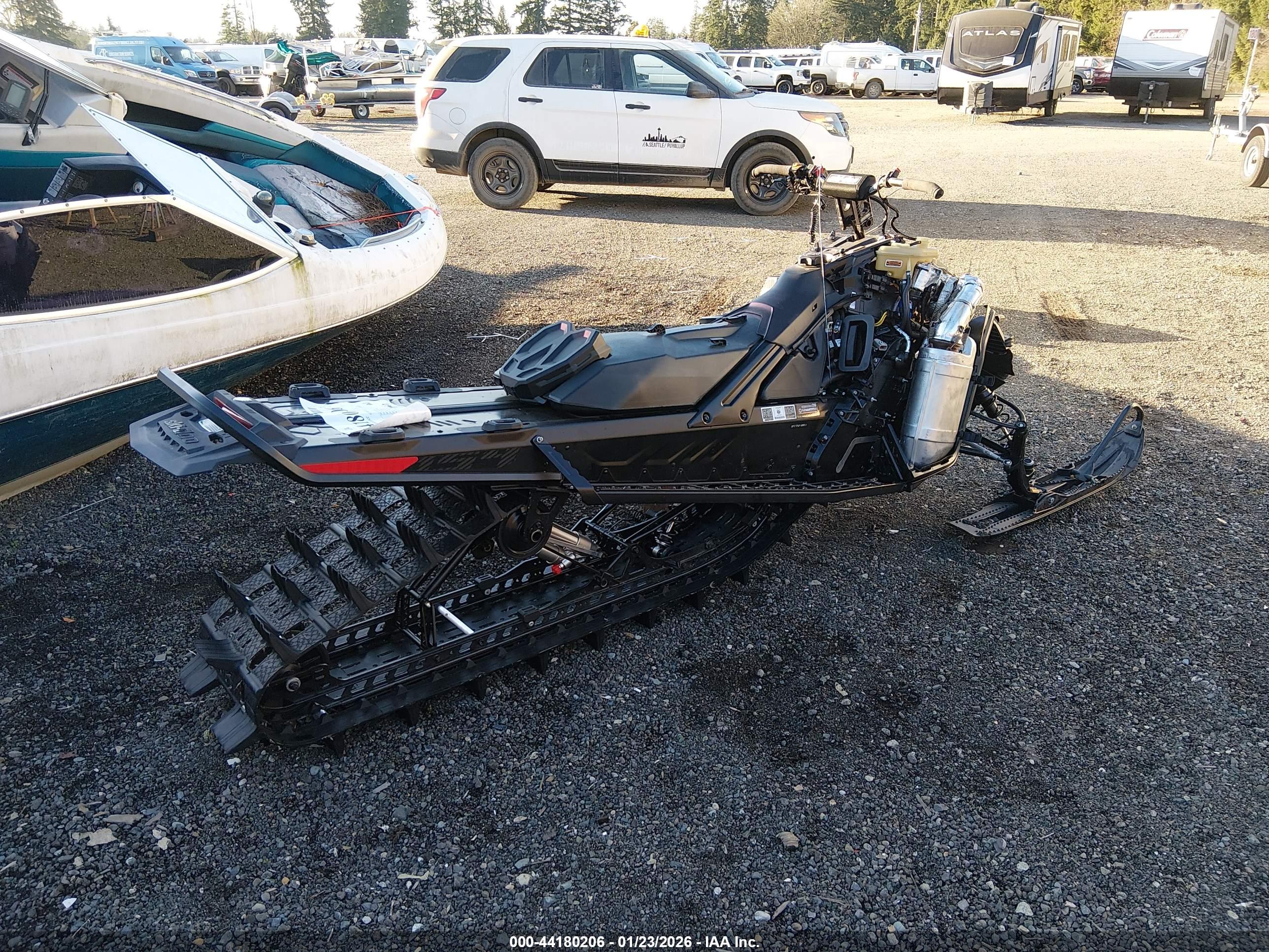 SKI-DOO SUMMIT image 4