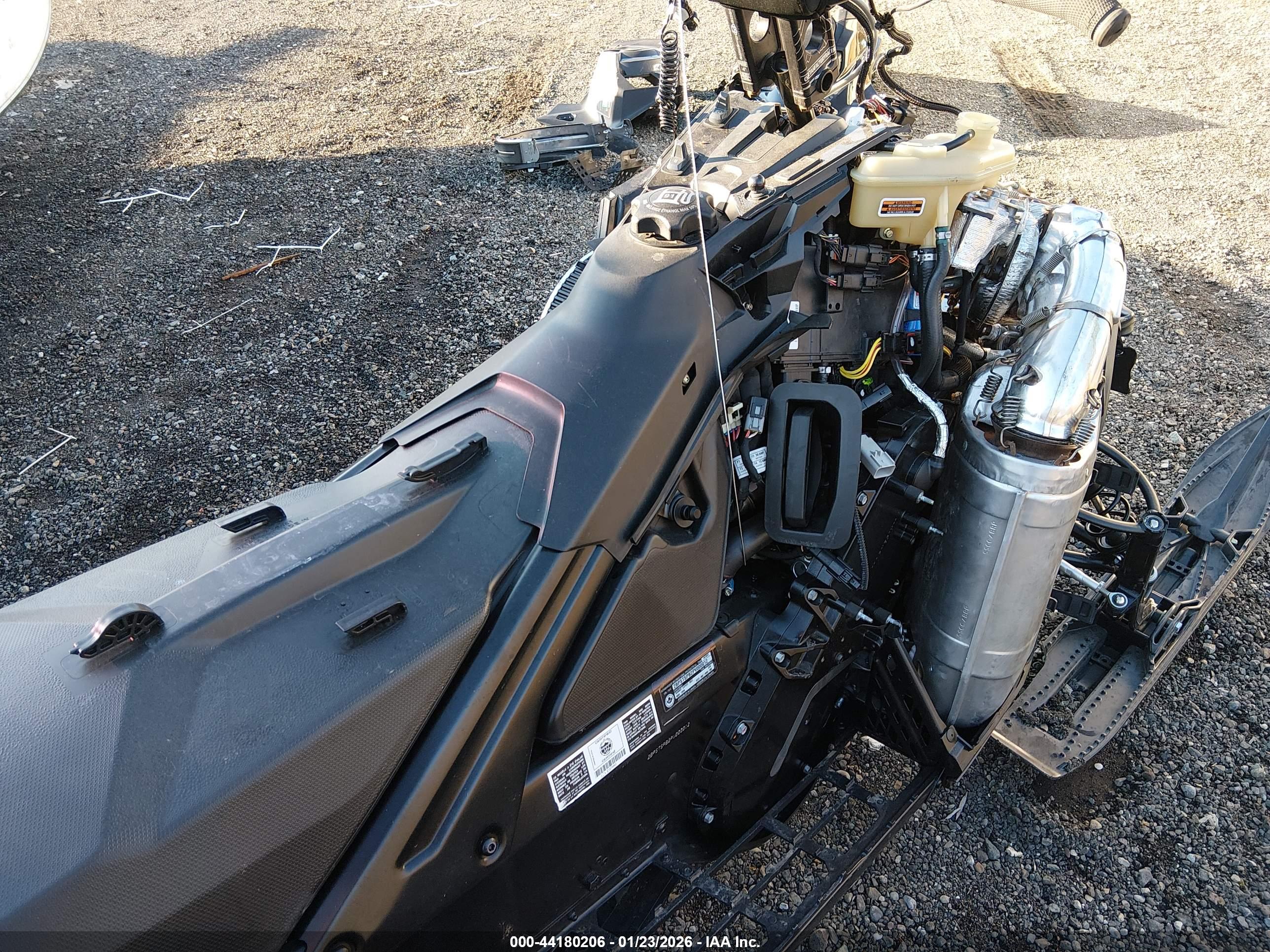 SKI-DOO SUMMIT image 5