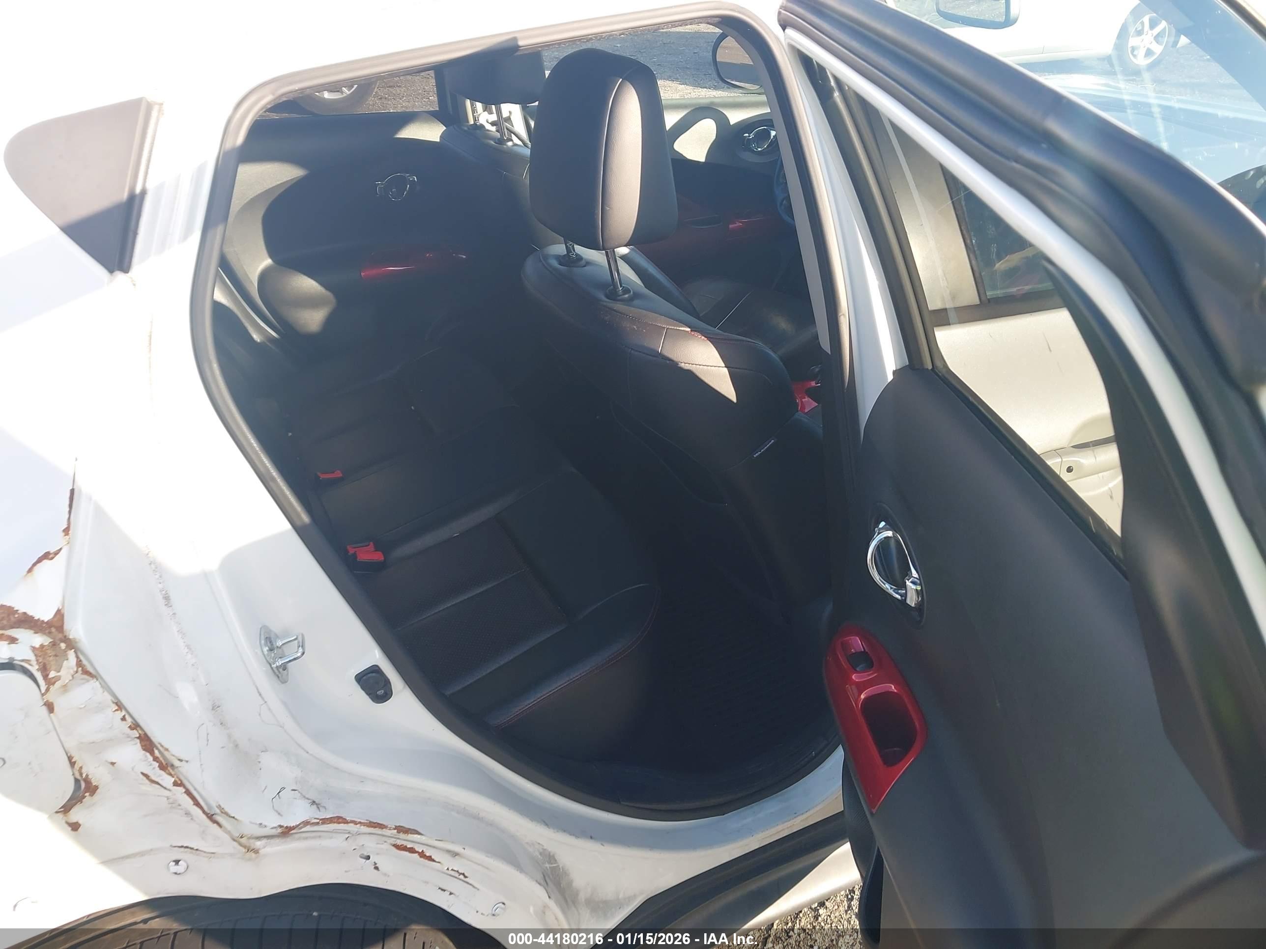 NISSAN JUKE image 8