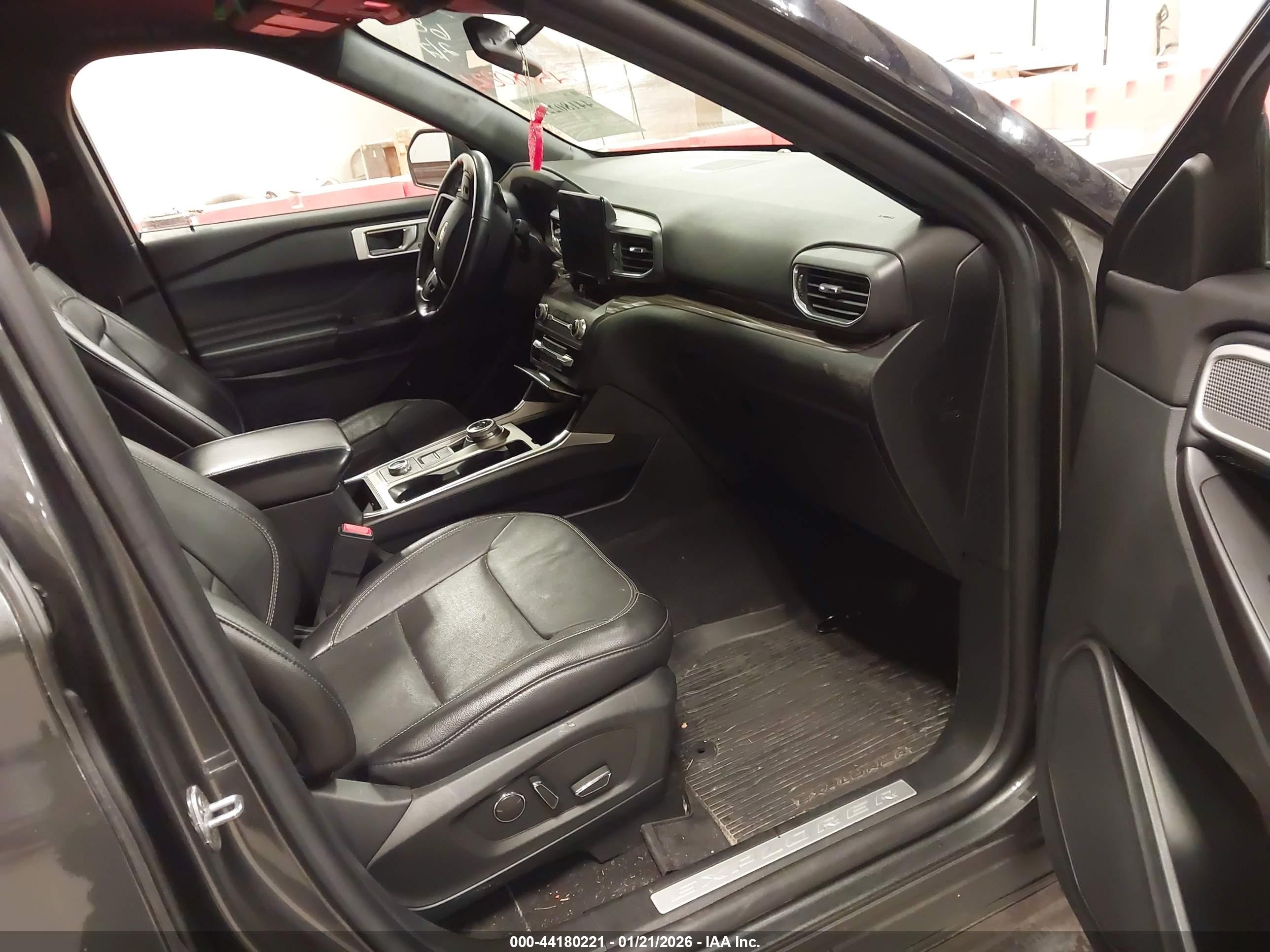 FORD EXPLORER image 5