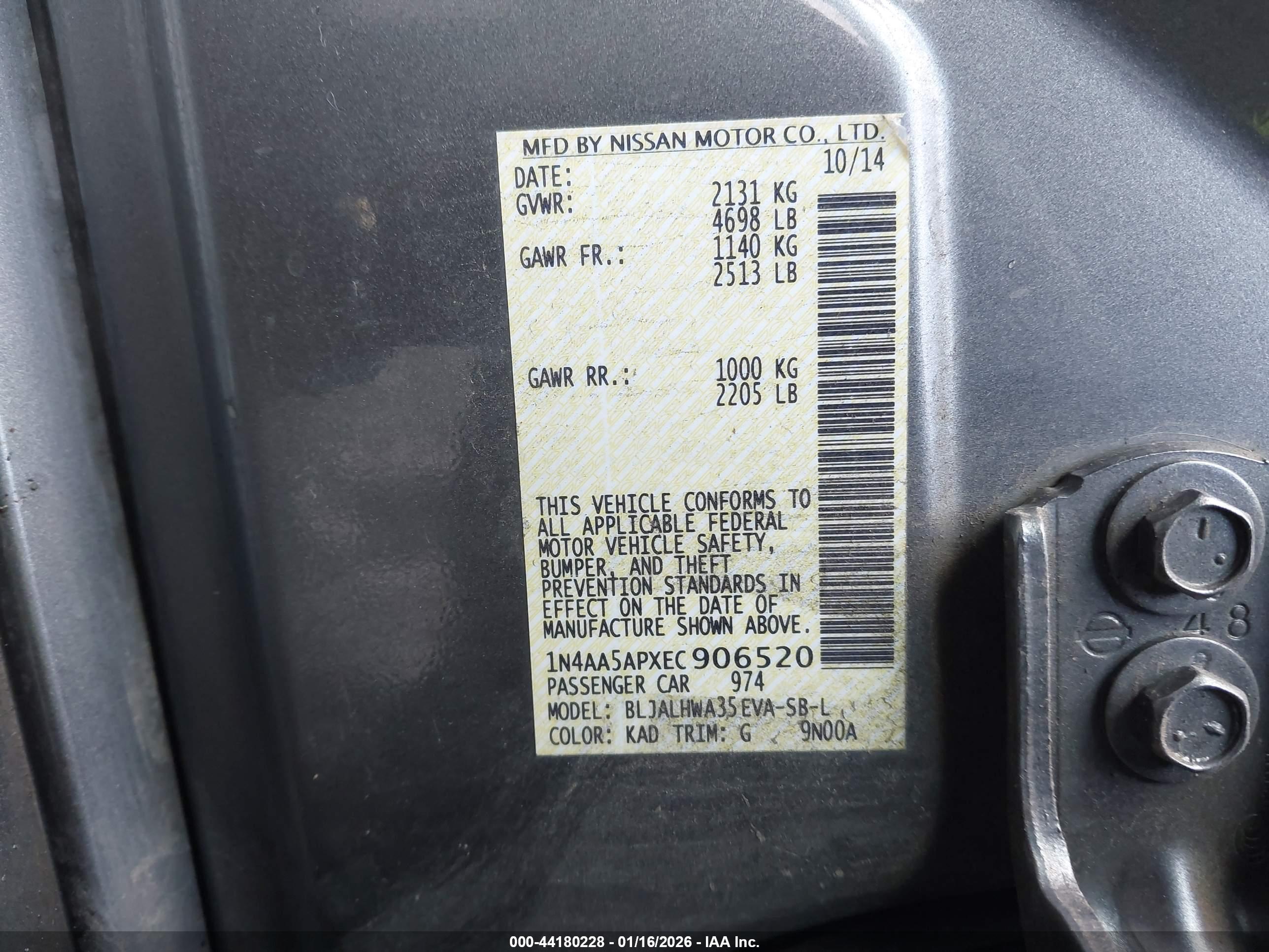 NISSAN MAXIMA image 9