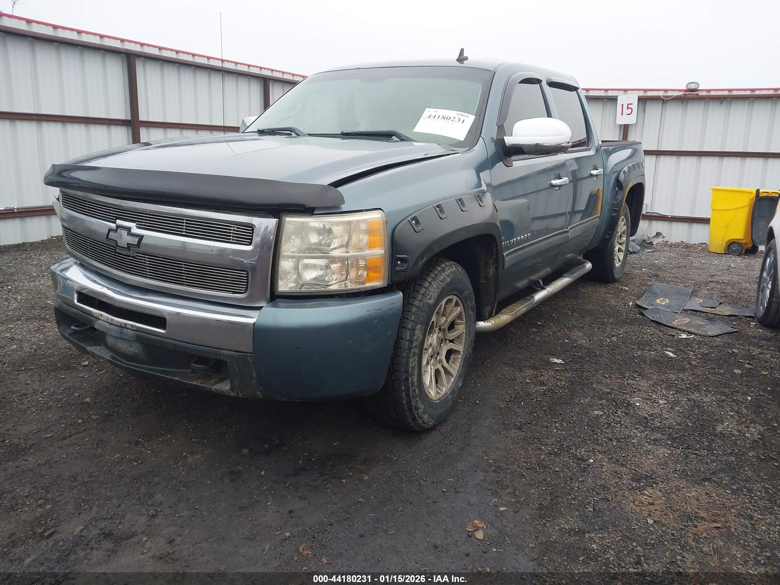 CHEVROLET SILVERADO image 2
