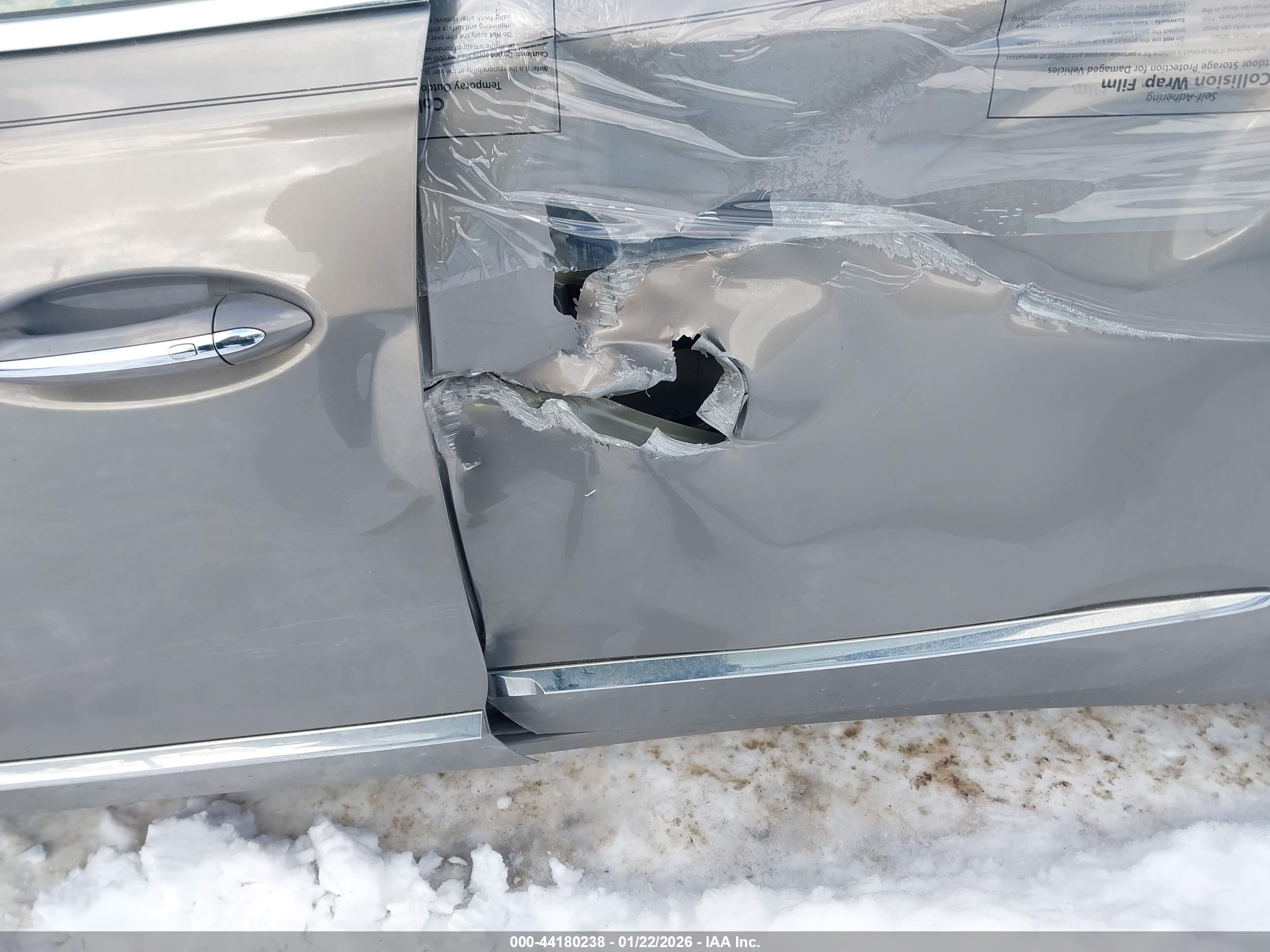 BUICK LACROSSE image 6