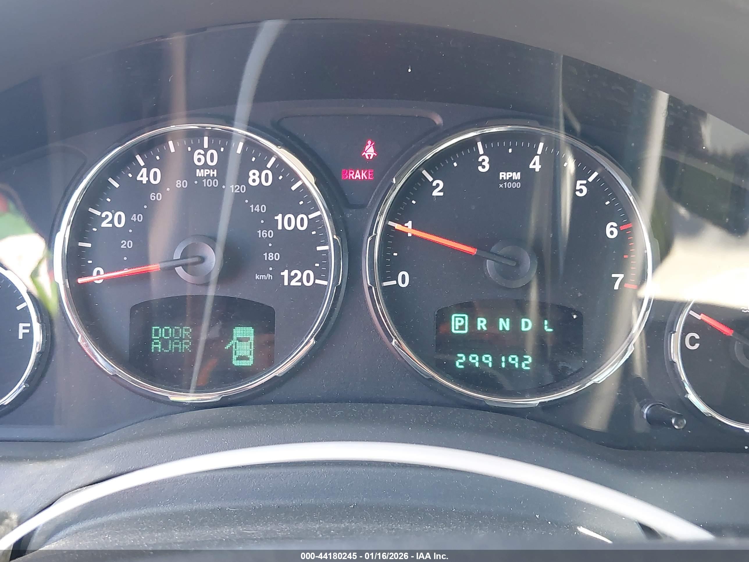 JEEP LIBERTY image 7