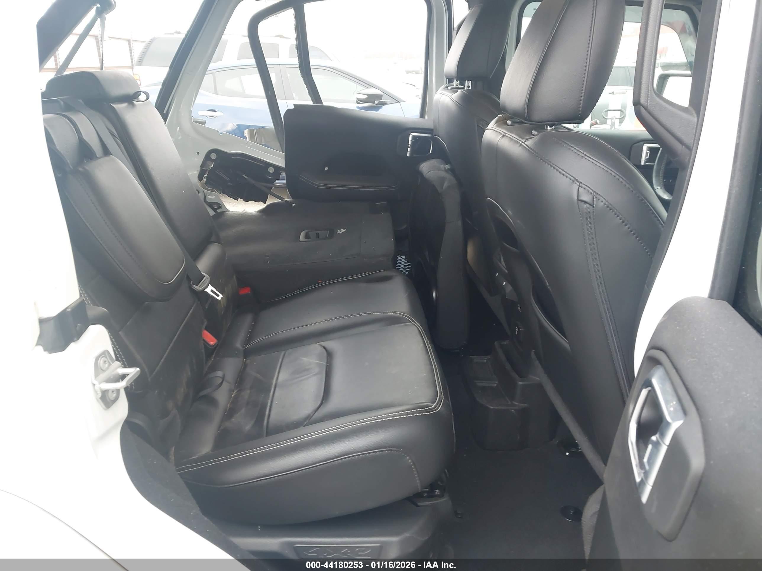 JEEP WRANGLER image 8