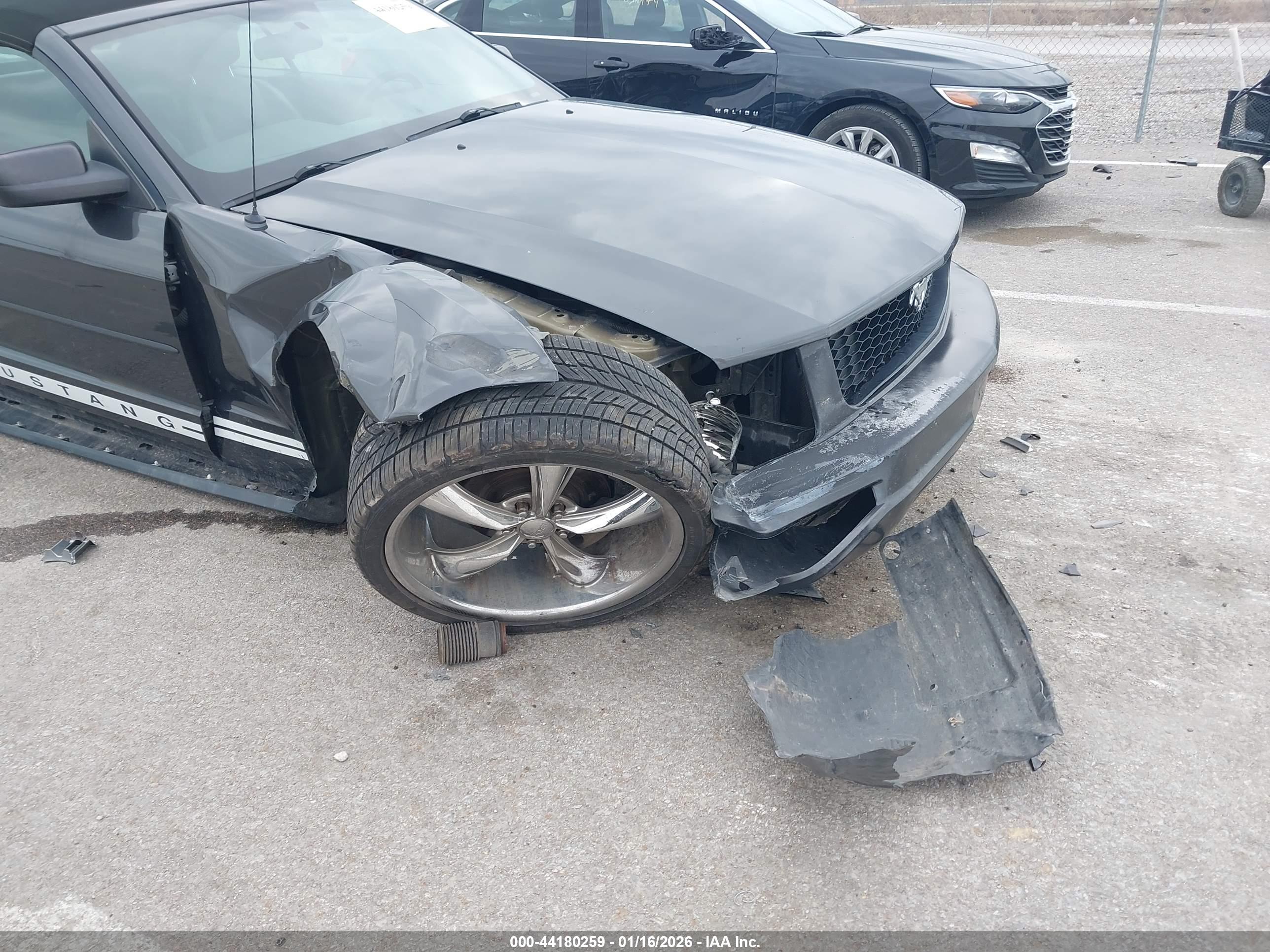 FORD MUSTANG image 6