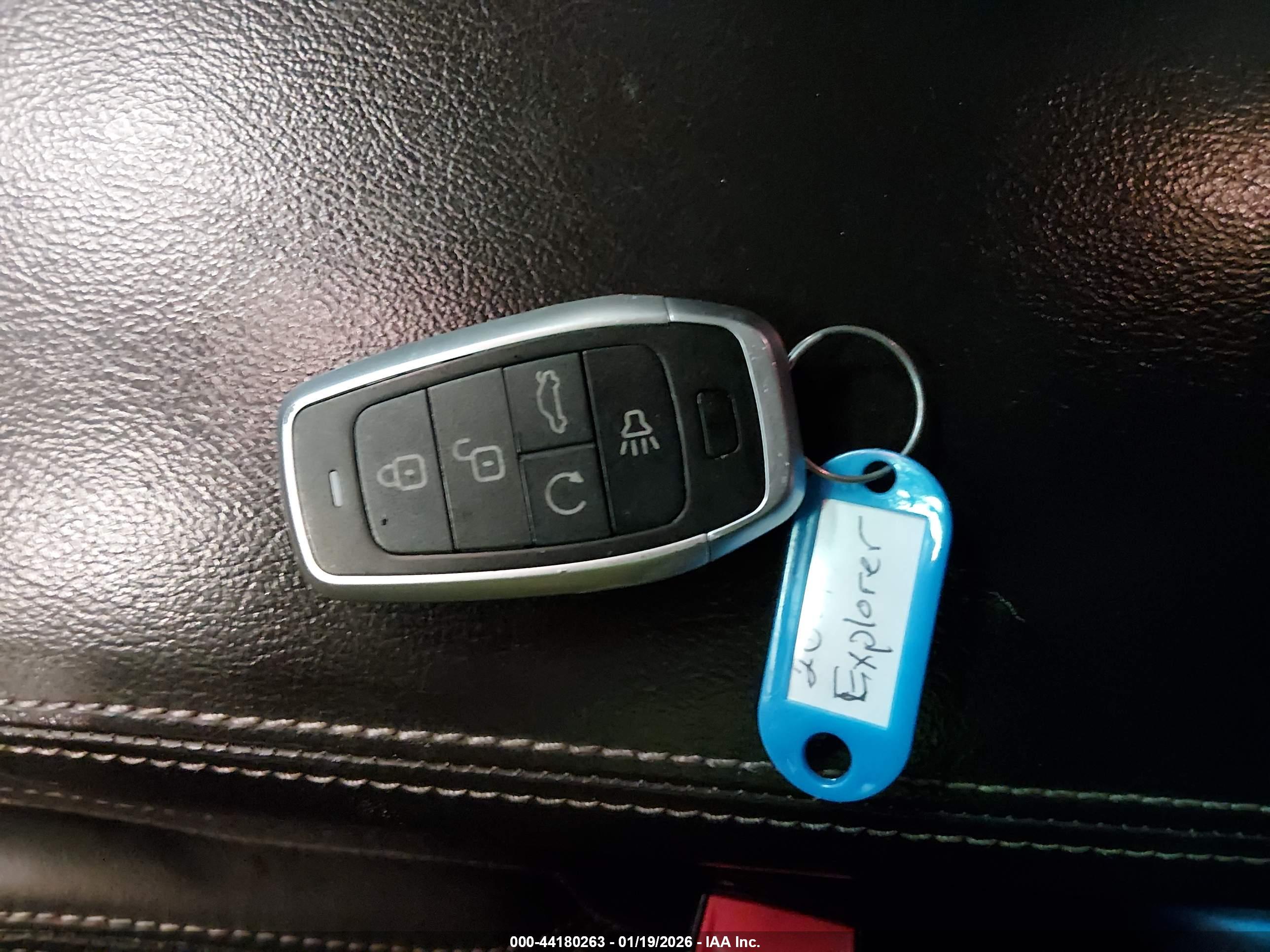 FORD EXPLORER image 11