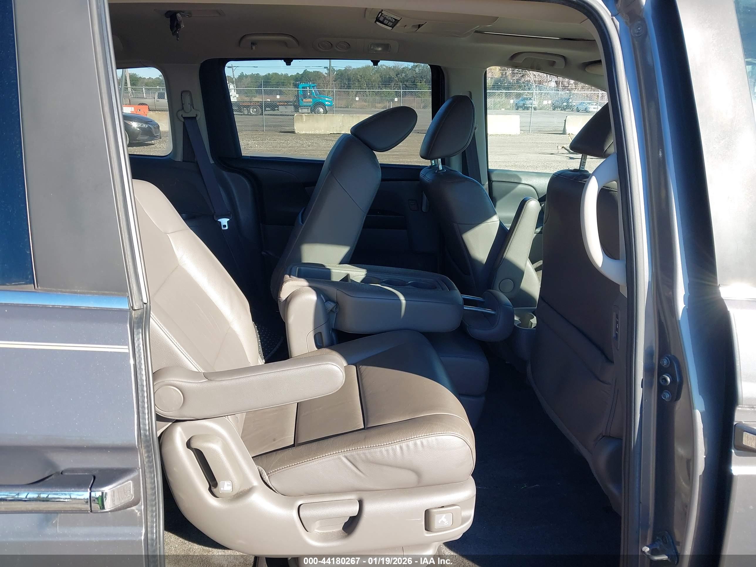 HONDA ODYSSEY image 8