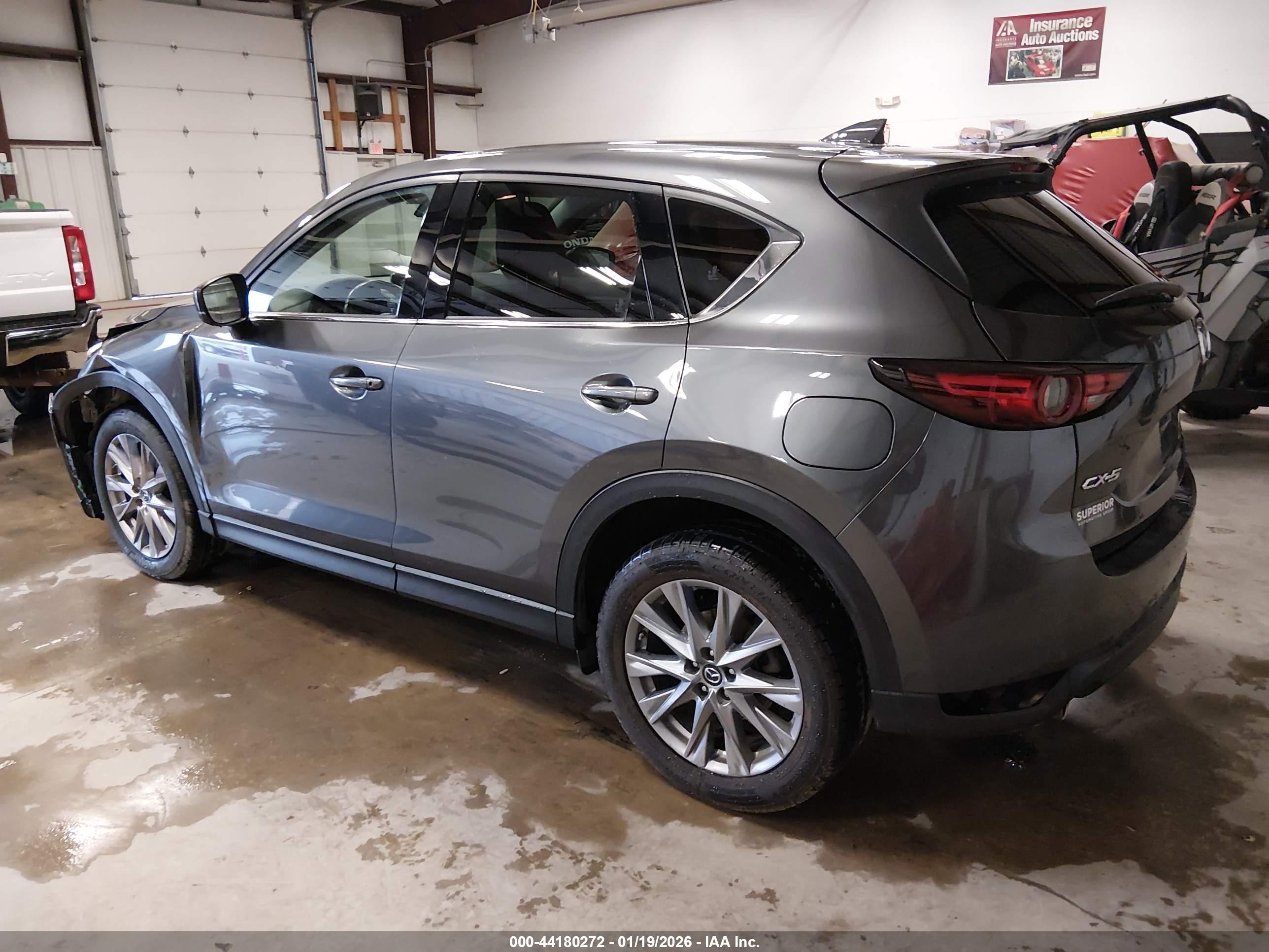 MAZDA CX-5 image 3
