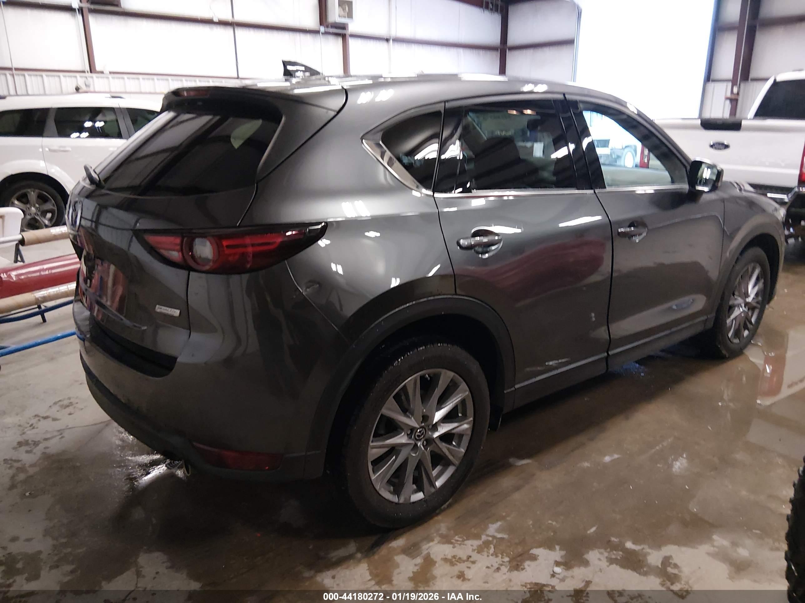 MAZDA CX-5 image 4