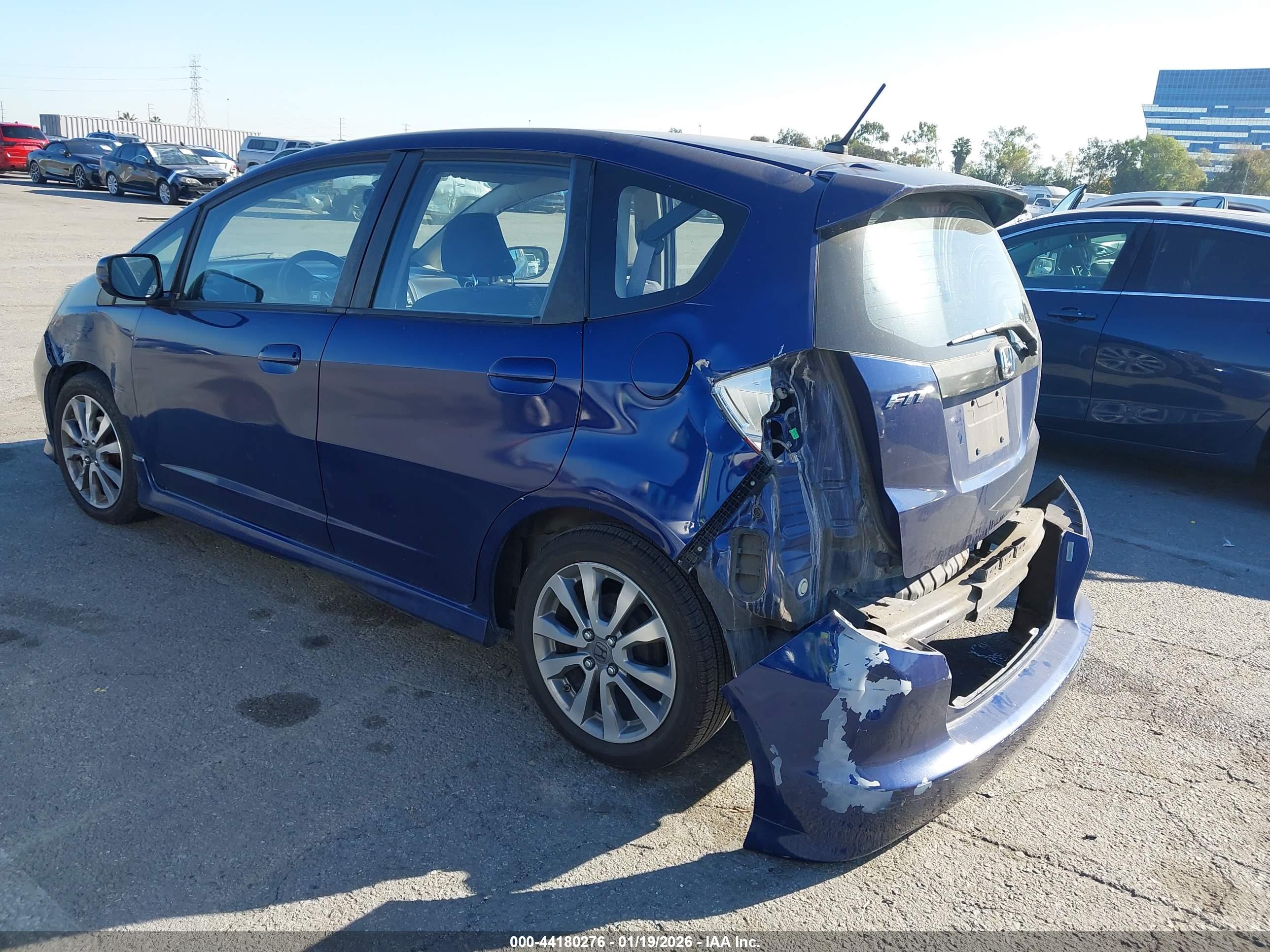 HONDA FIT image 3