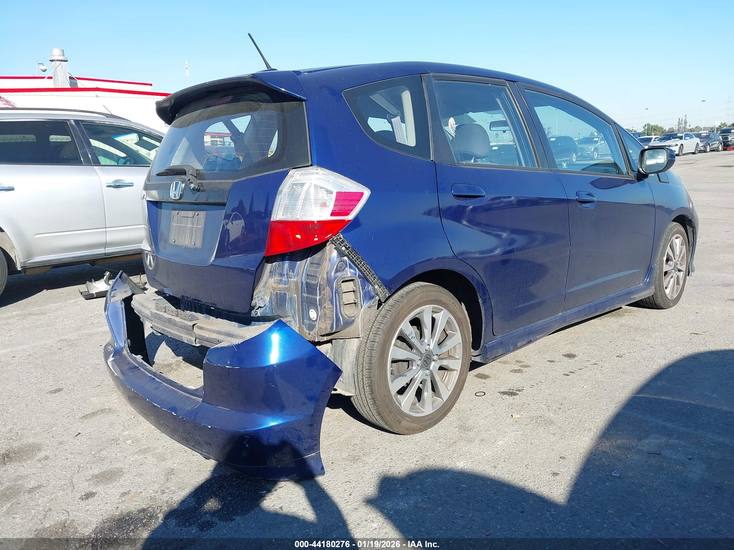 HONDA FIT image 4