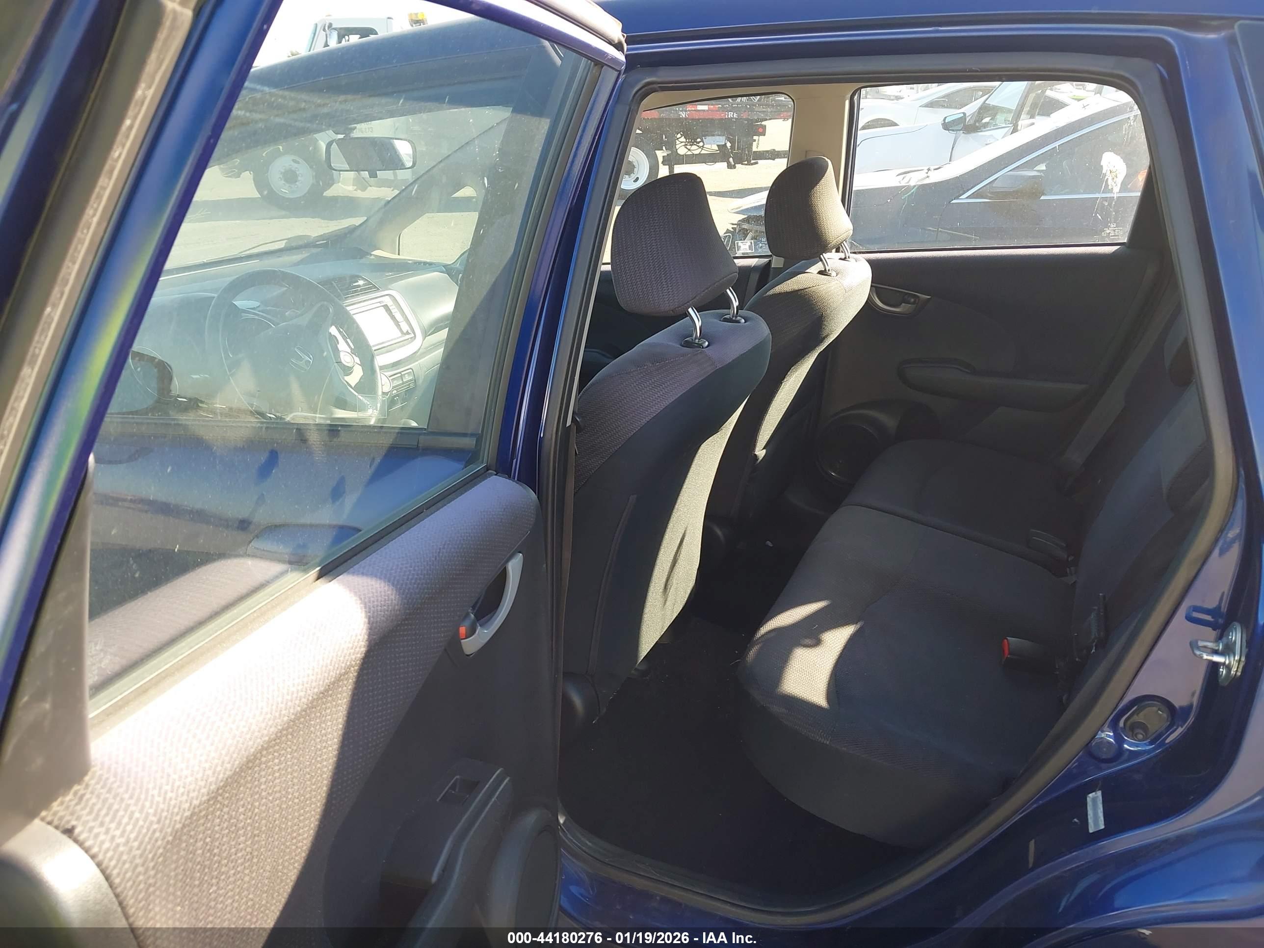 HONDA FIT image 8