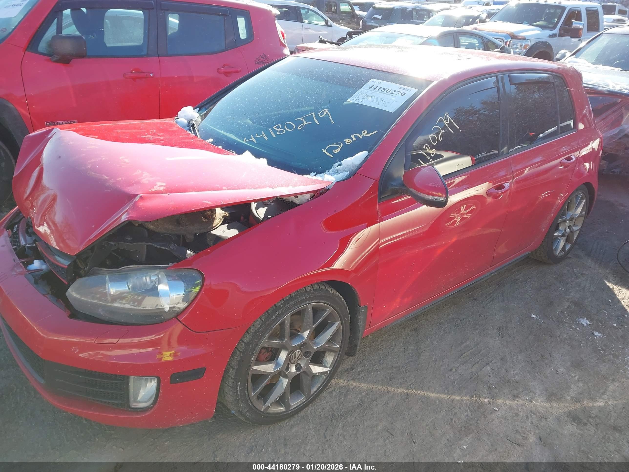 VOLKSWAGEN GTI image 2