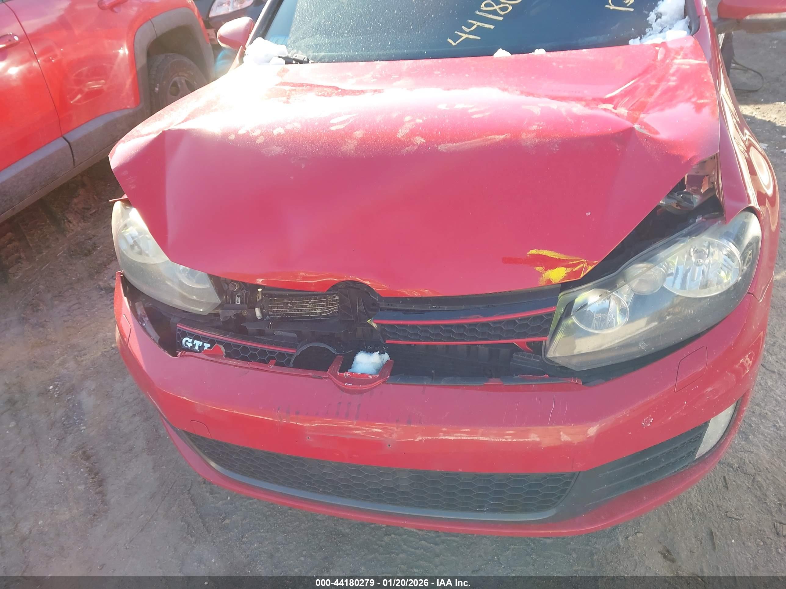 VOLKSWAGEN GTI image 6