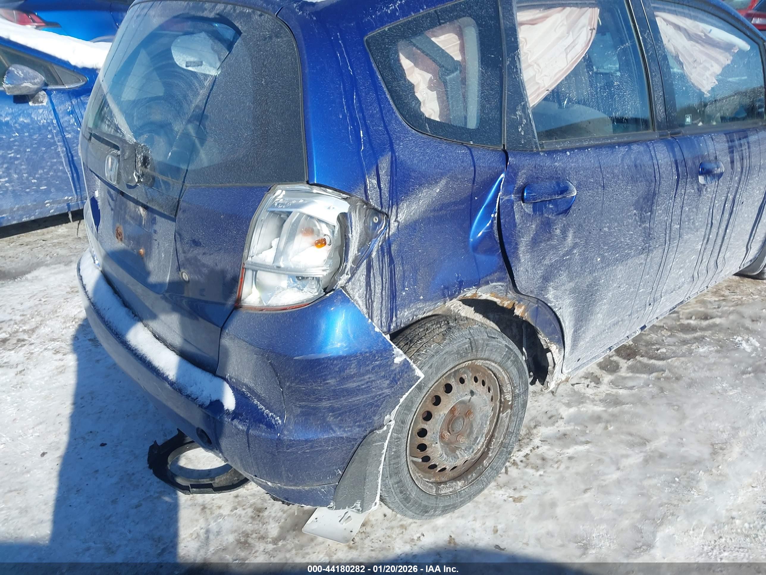 HONDA FIT image 6