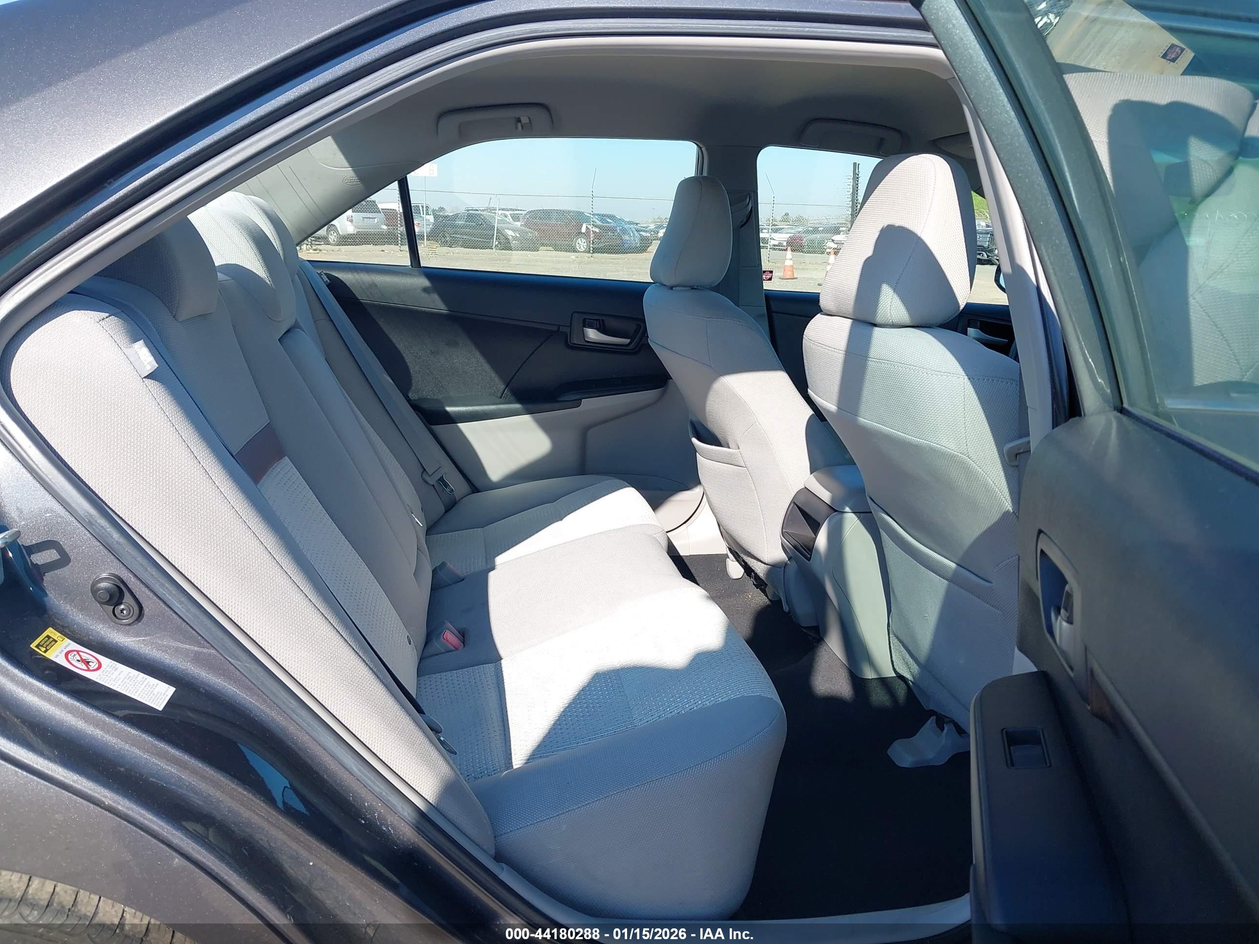 TOYOTA CAMRY image 8