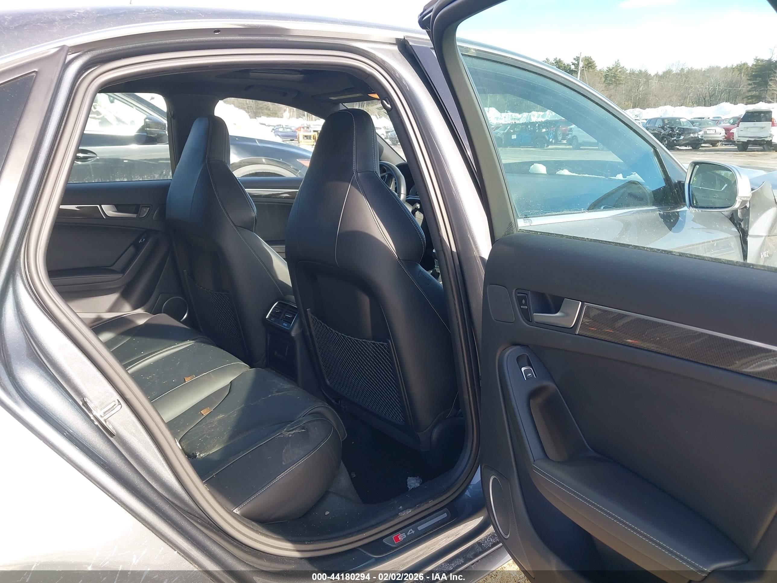 AUDI S4 image 8